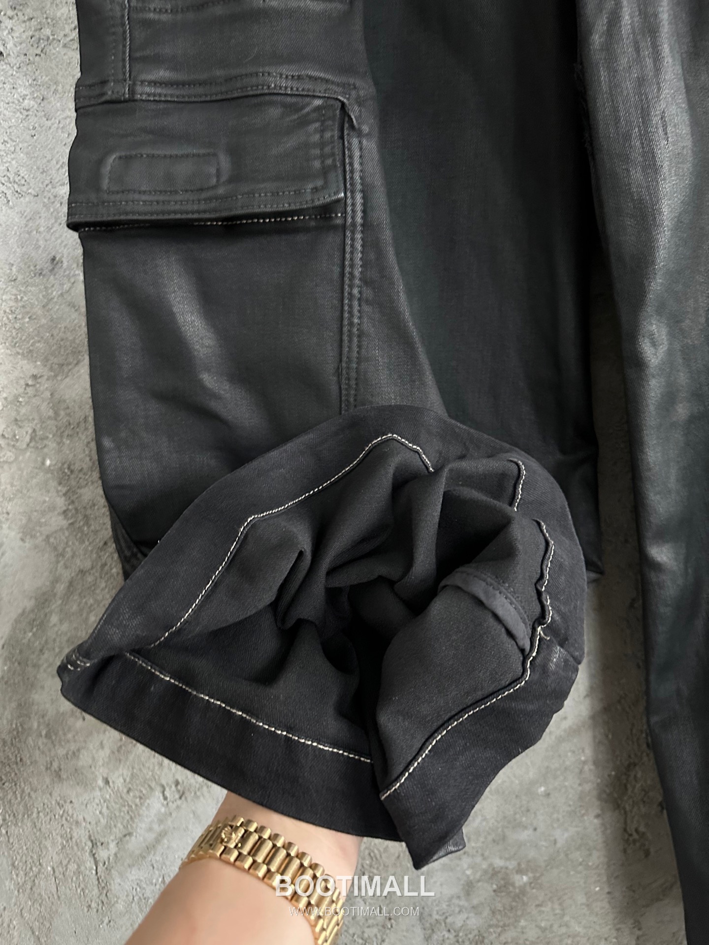 Rick Owens Waxed Flared Cargo Pants Denim Stretch Fabric Black 릭 오웬스 왁스드 플레어 카고 팬츠 데님 스트레치 원단 블랙 7