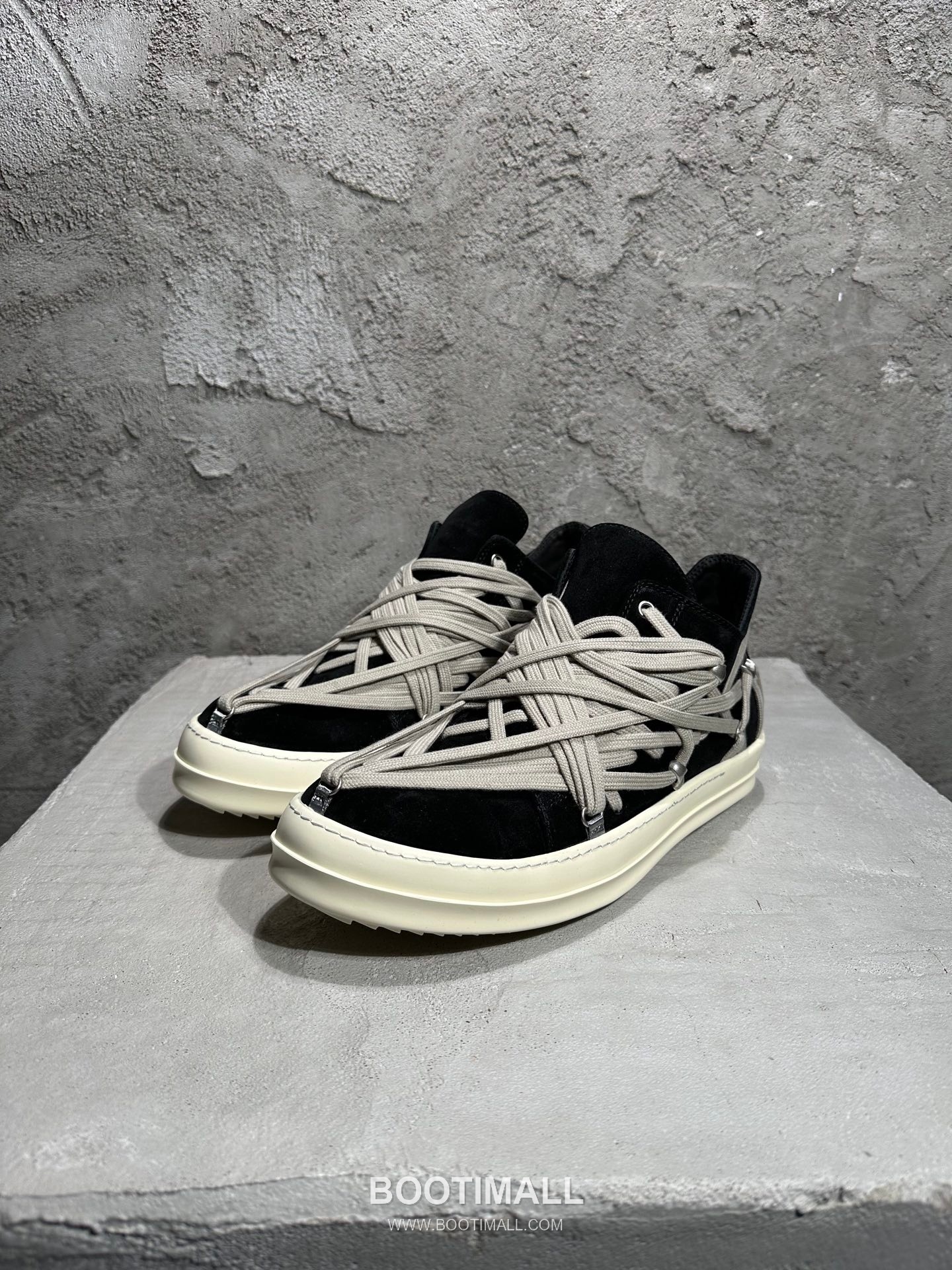 Rick Owens Lace-Up Low Sneakers Suede Cowhide Black 릭오웬스 레이스업 로우 스니커즈 스웨이드 소가죽 블랙 1