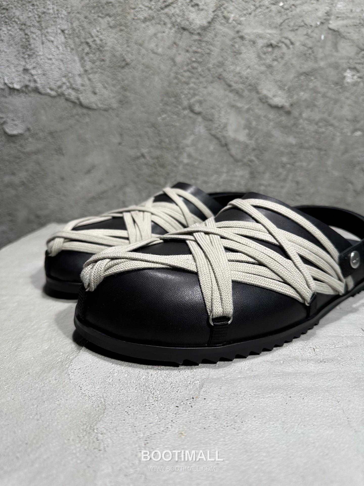 Rick Owens Strappy Sandals Grained Calfskin Leather Black 릭오웬스 스트랩 샌들 그레인 카프스킨 레더 블랙 2