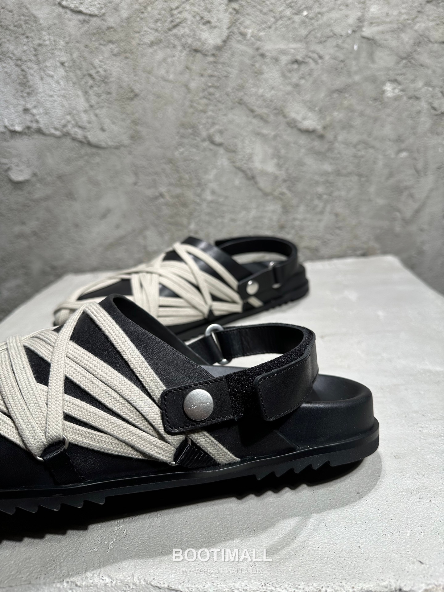 Rick Owens Strappy Sandals Grained Calfskin Leather Black 릭오웬스 스트랩 샌들 그레인 카프스킨 레더 블랙 3