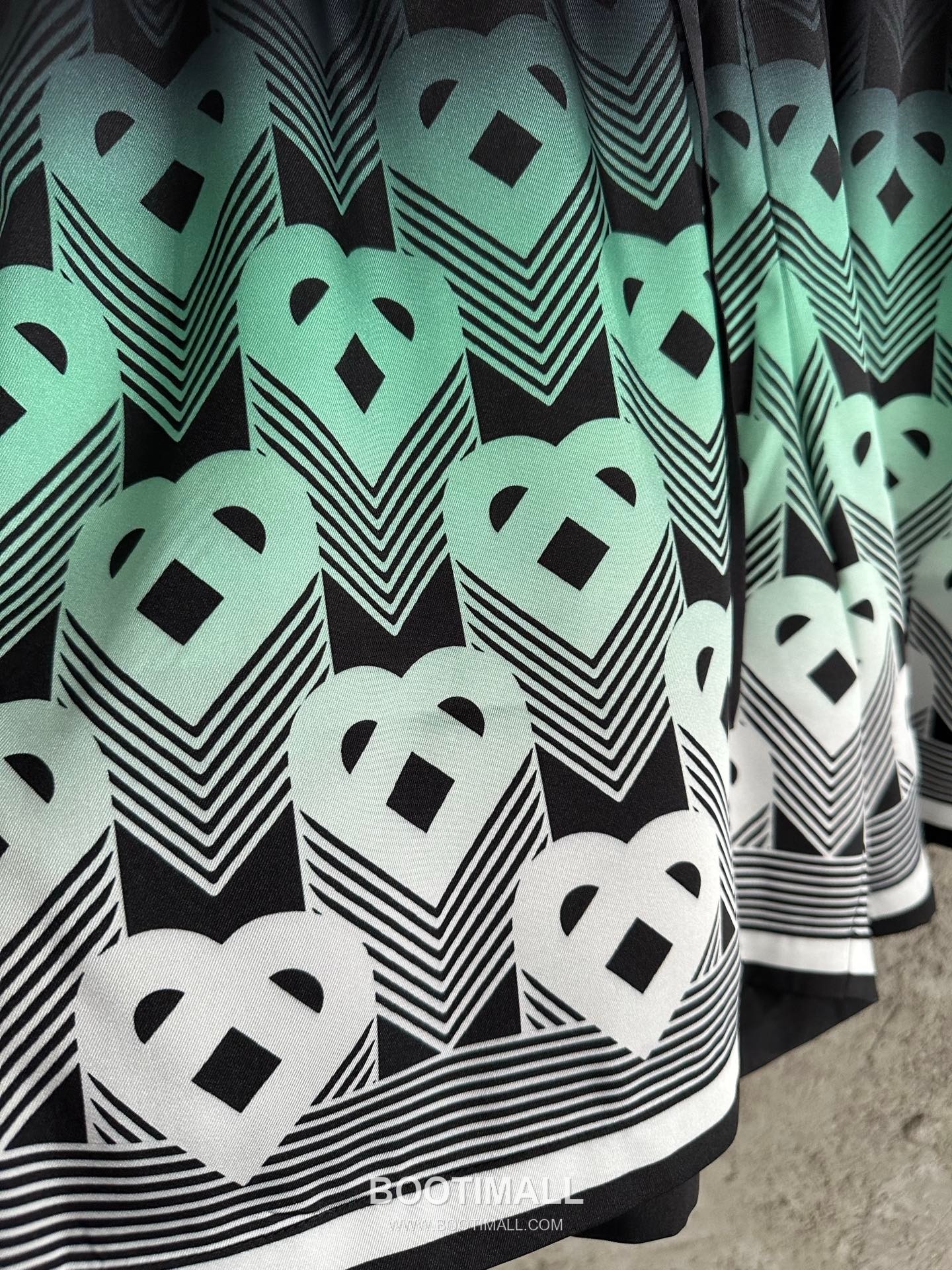 Casablanca Heart Print Shorts Silk Black 카사블랑카 하트 프린트 쇼츠 실크 블랙 8