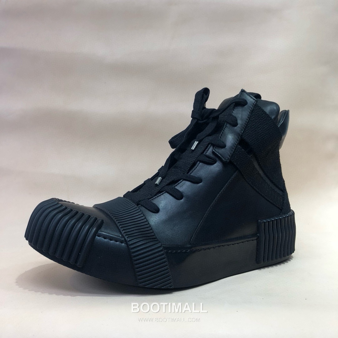 Boris Bidjan Saberi Dark 11 Sneakers Cowhide Calfskin Black 보리스 비잔 사베리 다크 11 스니커즈 소가죽 송아지가죽 블랙 1