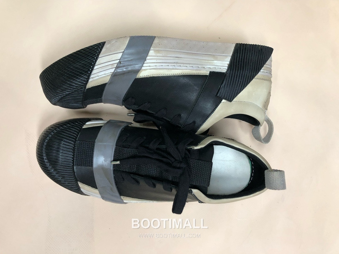 Boris Bidjan Saberi Dark 11 Sneakers Cowhide Calfskin Black 보리스 비잔 사베리 다크 11 스니커즈 소가죽 송아지가죽 블랙 1