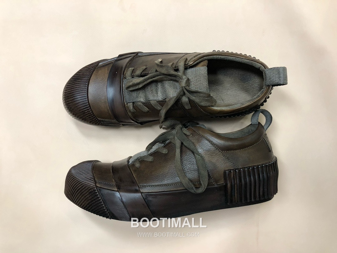 Boris Bidjan Saberi Hand-Dyed Sneaker Cowhide Calfskin Black Sneakers 보리스 비잔 사베리 핸드 다이드 스니커즈 소가죽 송아지가죽 블랙 1