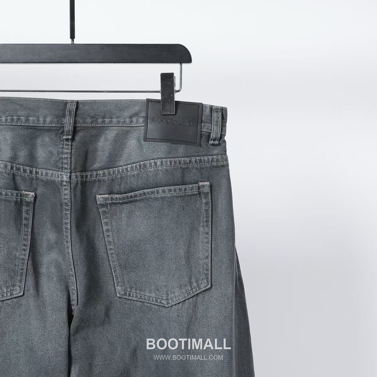 Acne Studios Waxed Curved Jeans Cotton Black 아크네스튜디오 왁스 코팅 커브드 진 코튼 블랙 4