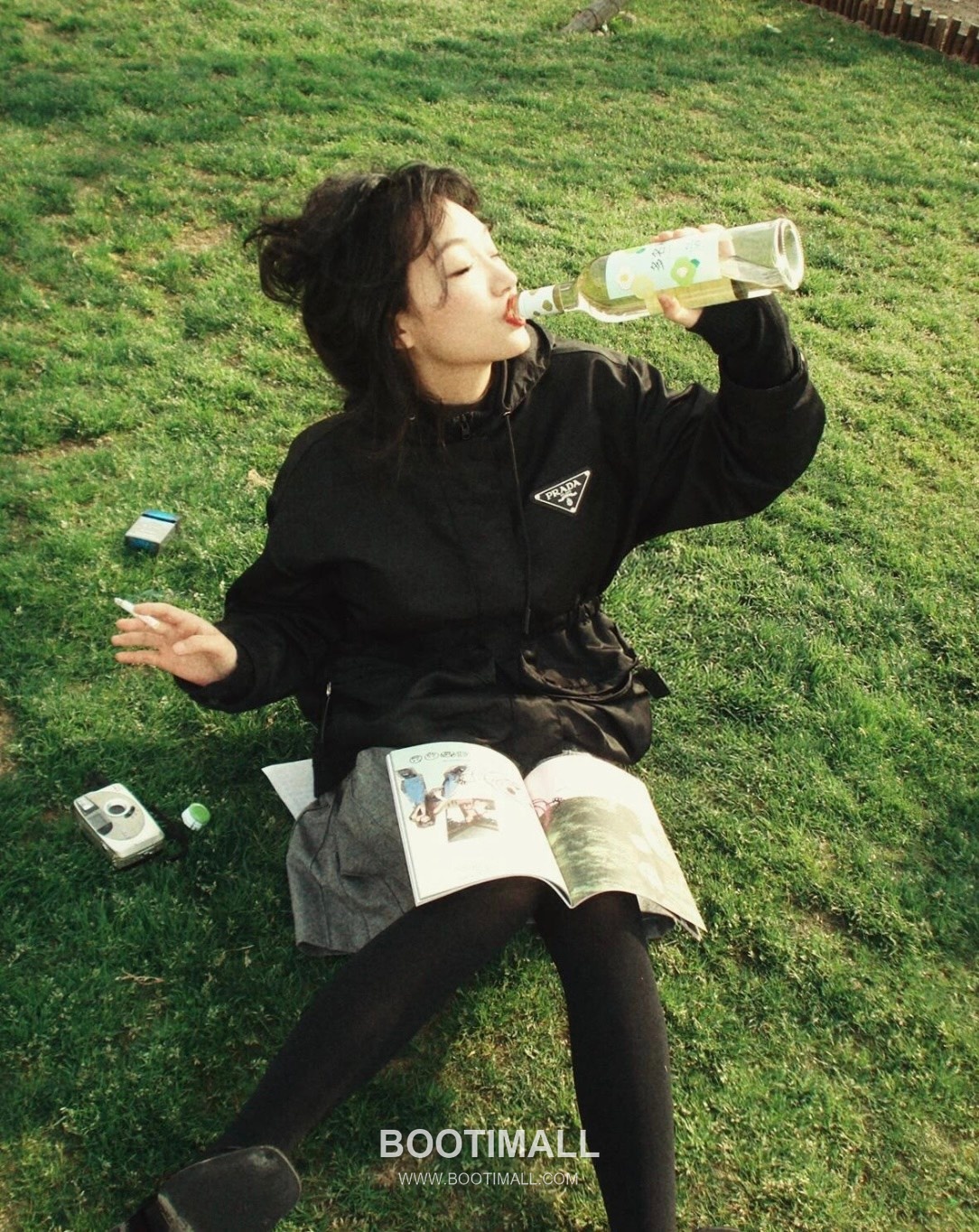 Triangle Logo Hooded Jacket Black 트라이앵글 로고 후드 자켓 블랙 5