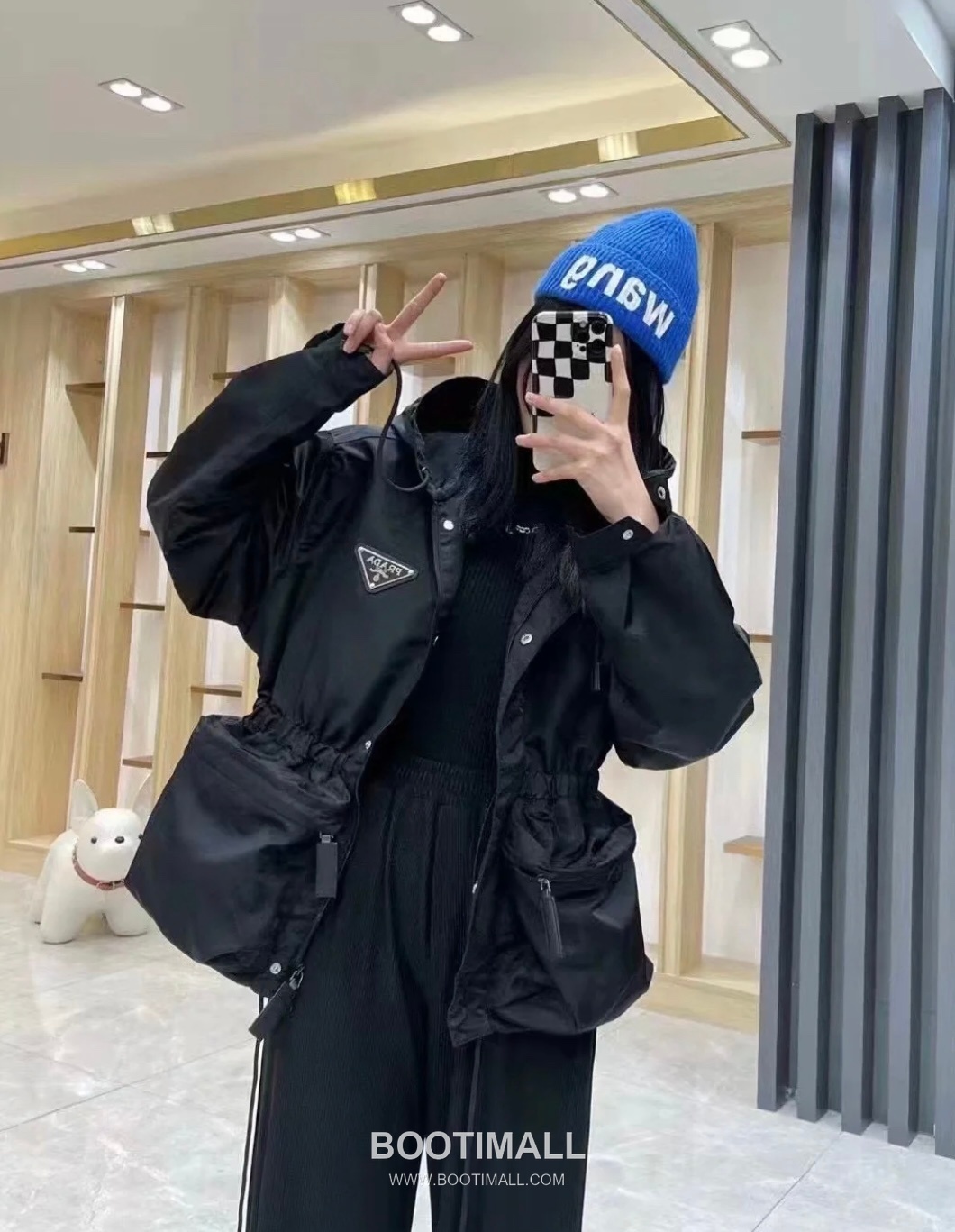 Triangle Logo Hooded Jacket Black 트라이앵글 로고 후드 자켓 블랙 7