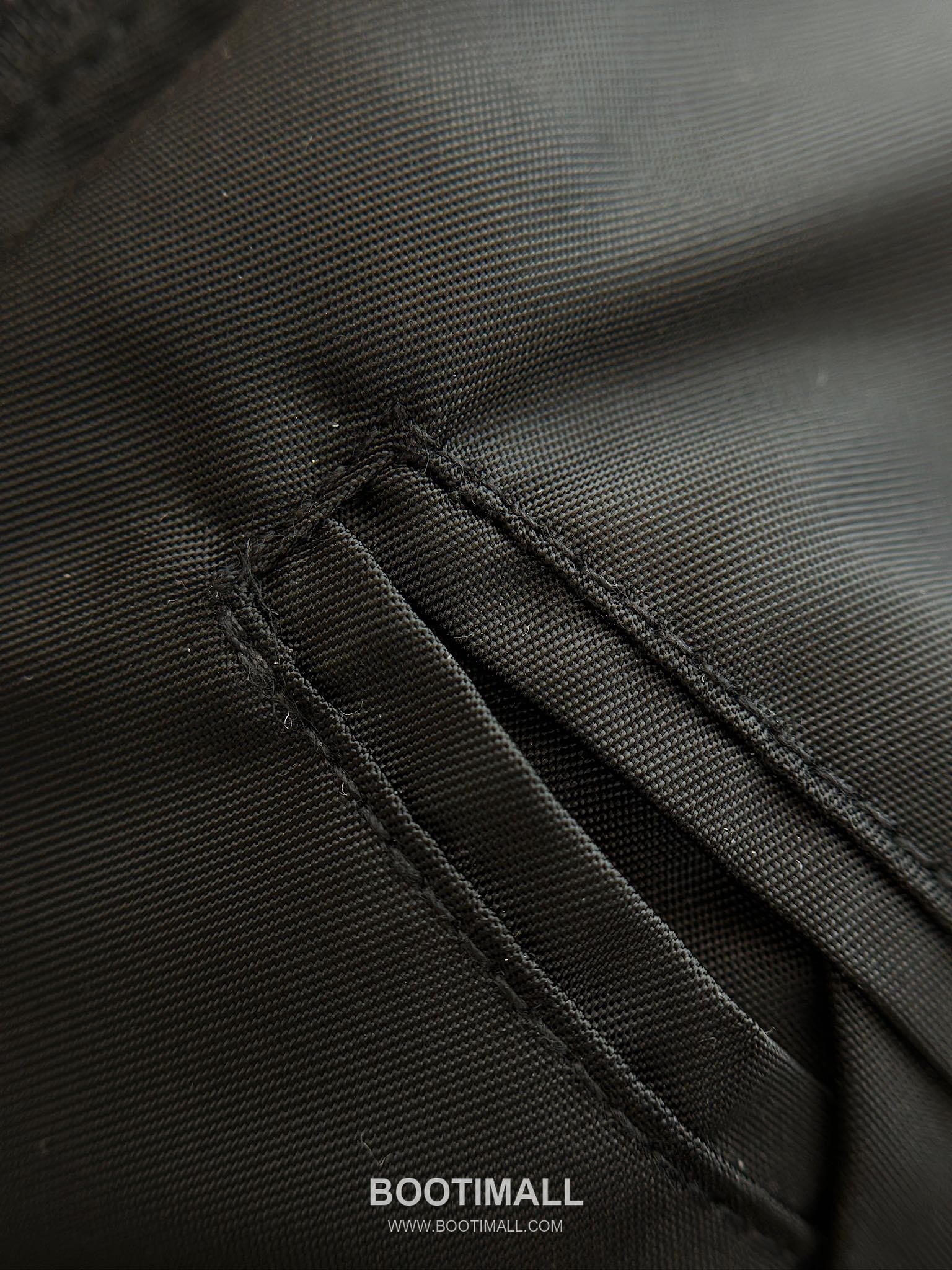 Triangle Logo Hooded Jacket Black 트라이앵글 로고 후드 자켓 블랙 27