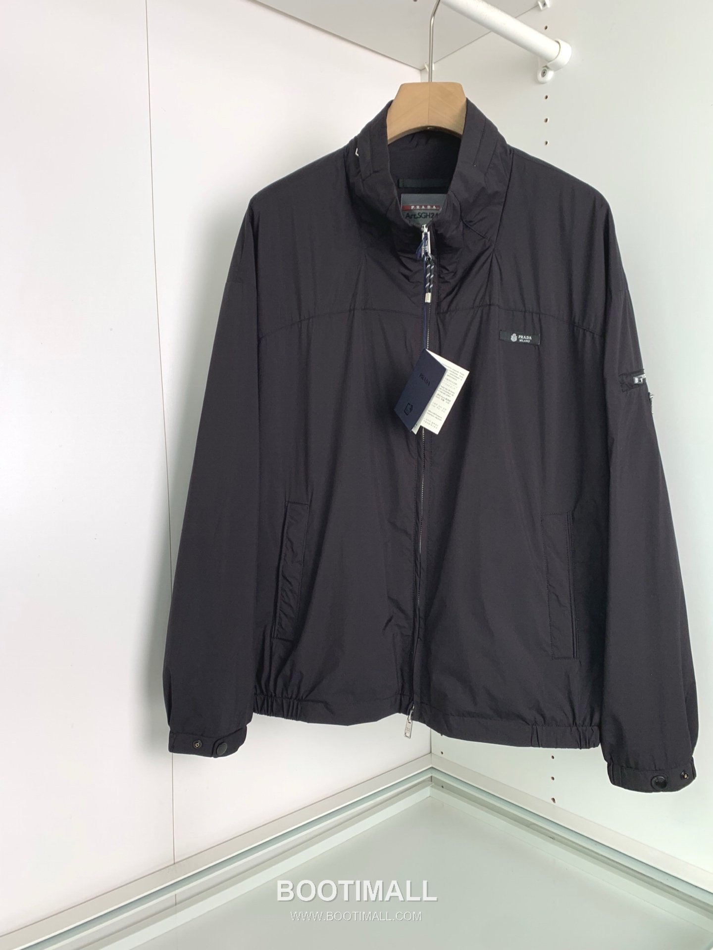 Prada Stand Collar Jacket Fiber Fabric Black 프라다 스탠드 칼라 자켓 섬유 소재 블랙 1