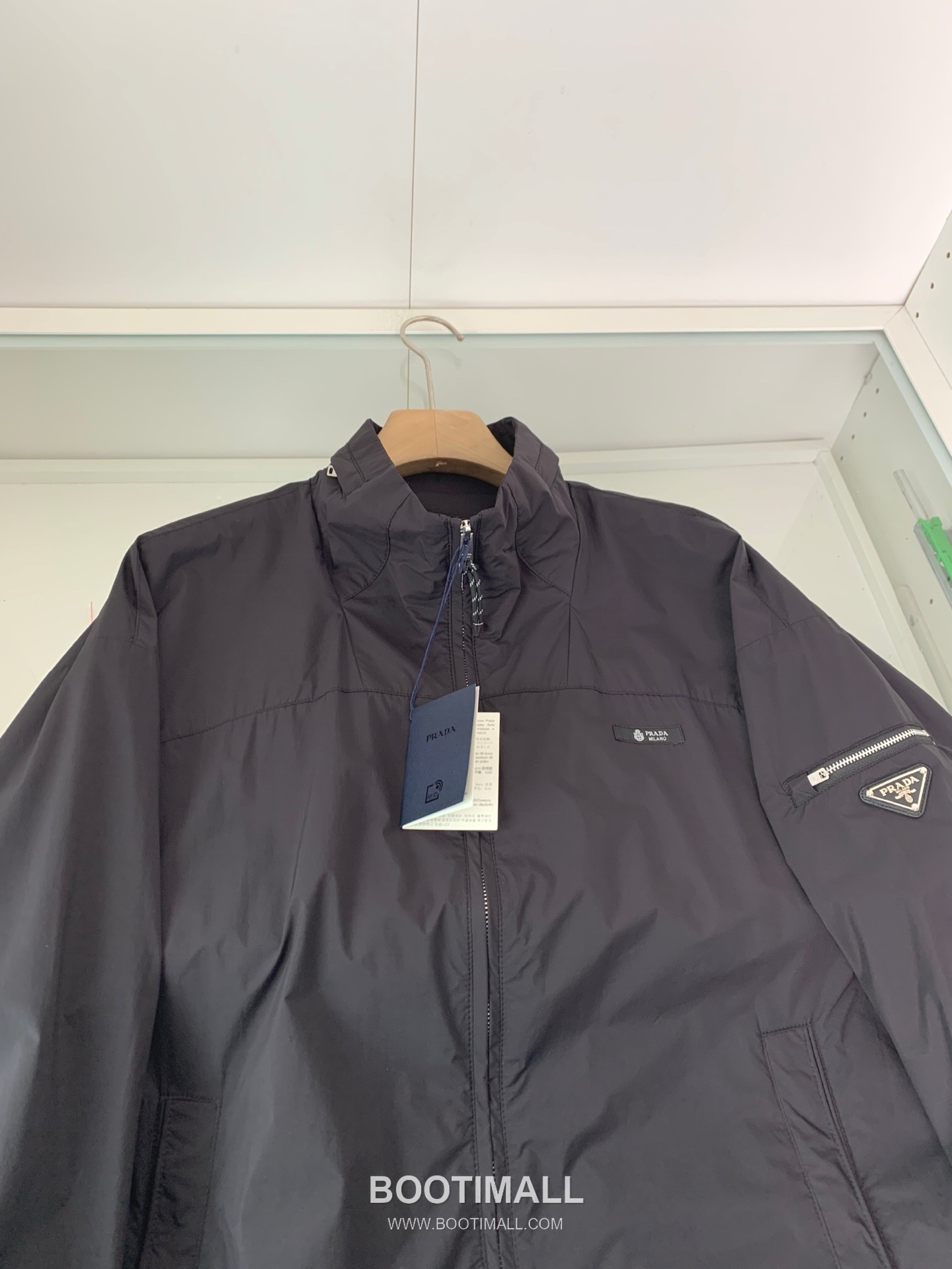 Prada Stand Collar Jacket Fiber Fabric Black 프라다 스탠드 칼라 자켓 섬유 소재 블랙 3