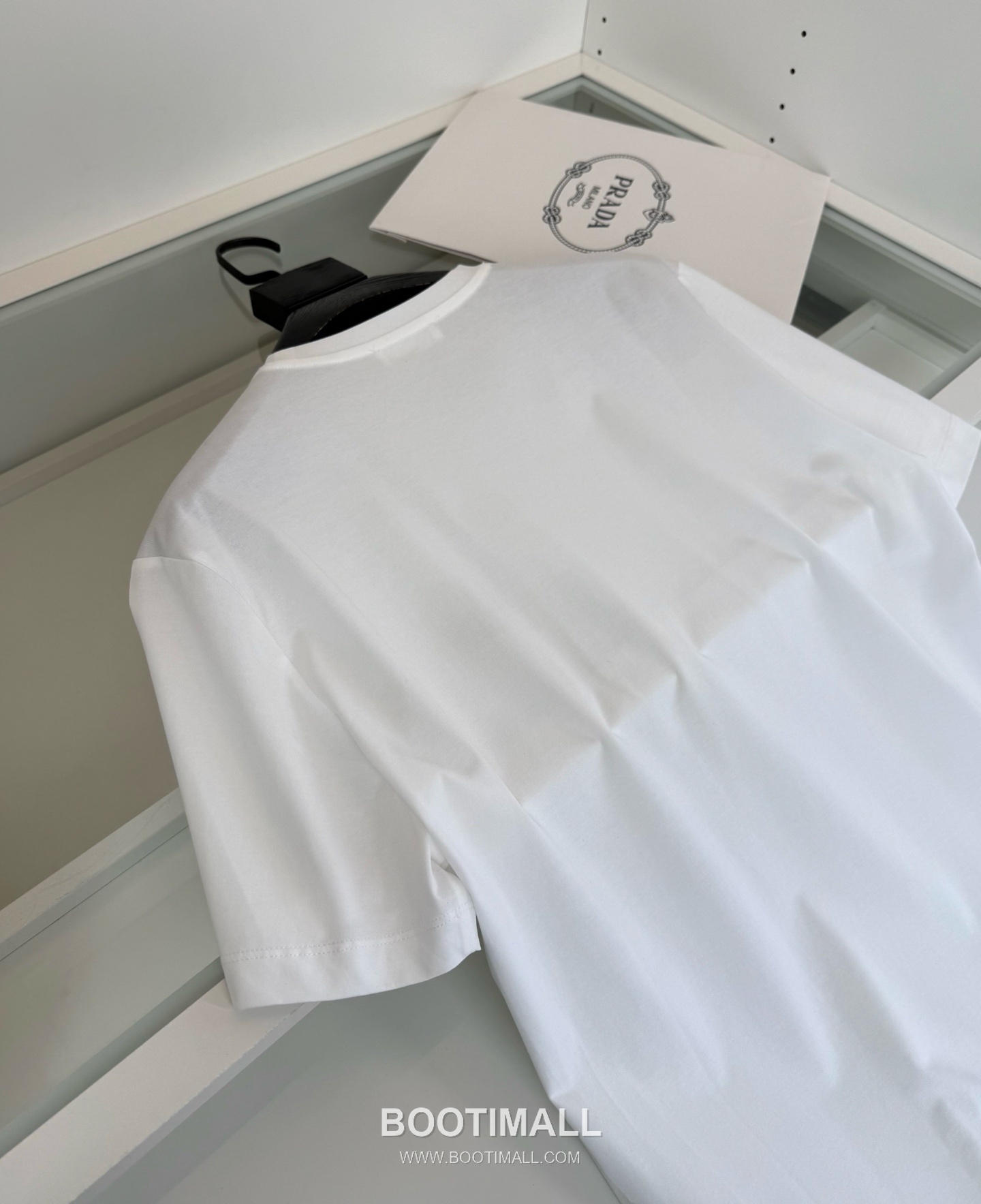 Prada Triangle Logo T-Shirt Cotton Black 프라다 트라이앵글 로고 티셔츠 코튼 블랙 6