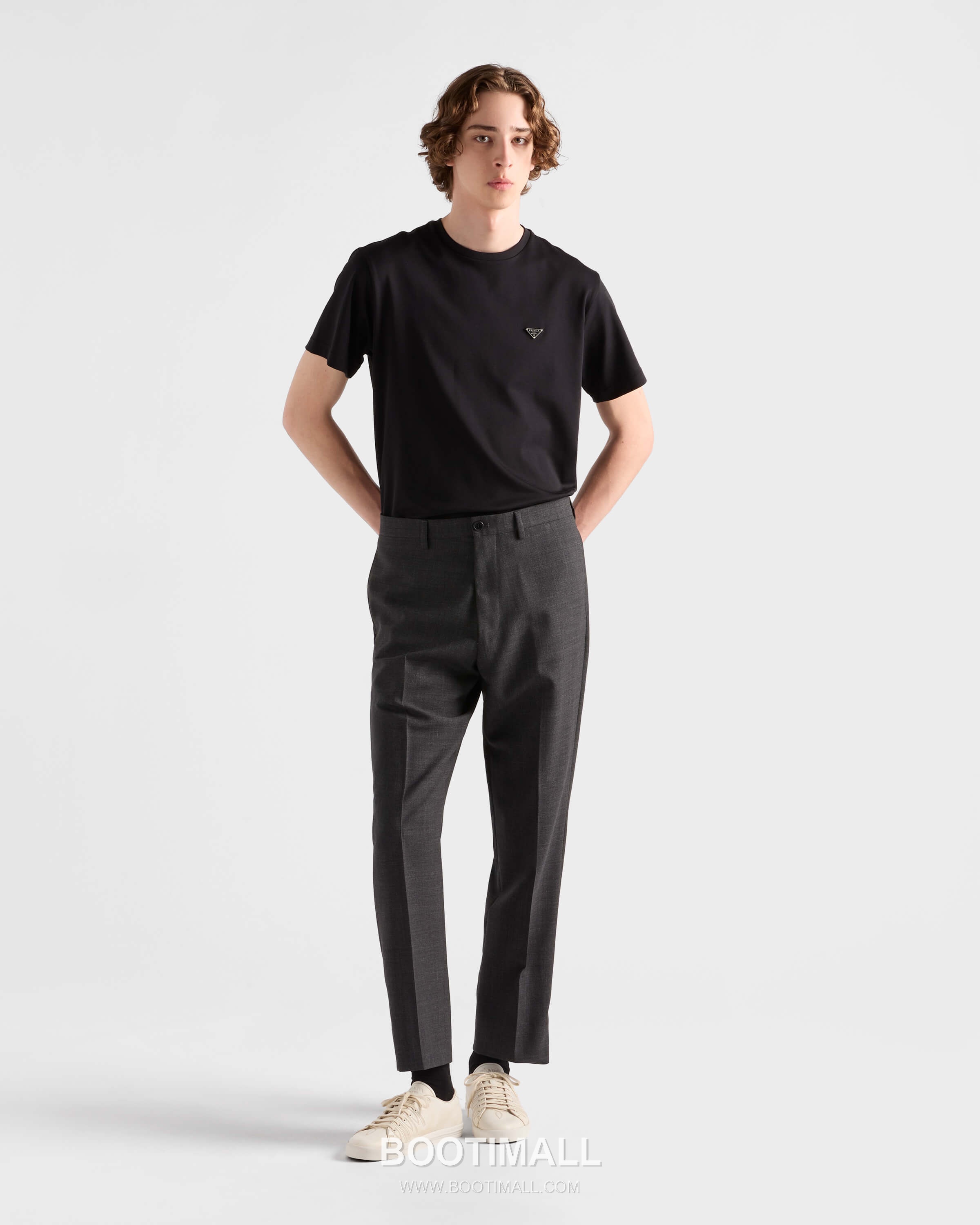 Prada Triangle Logo T-Shirt Cotton Black 프라다 트라이앵글 로고 티셔츠 코튼 블랙 10