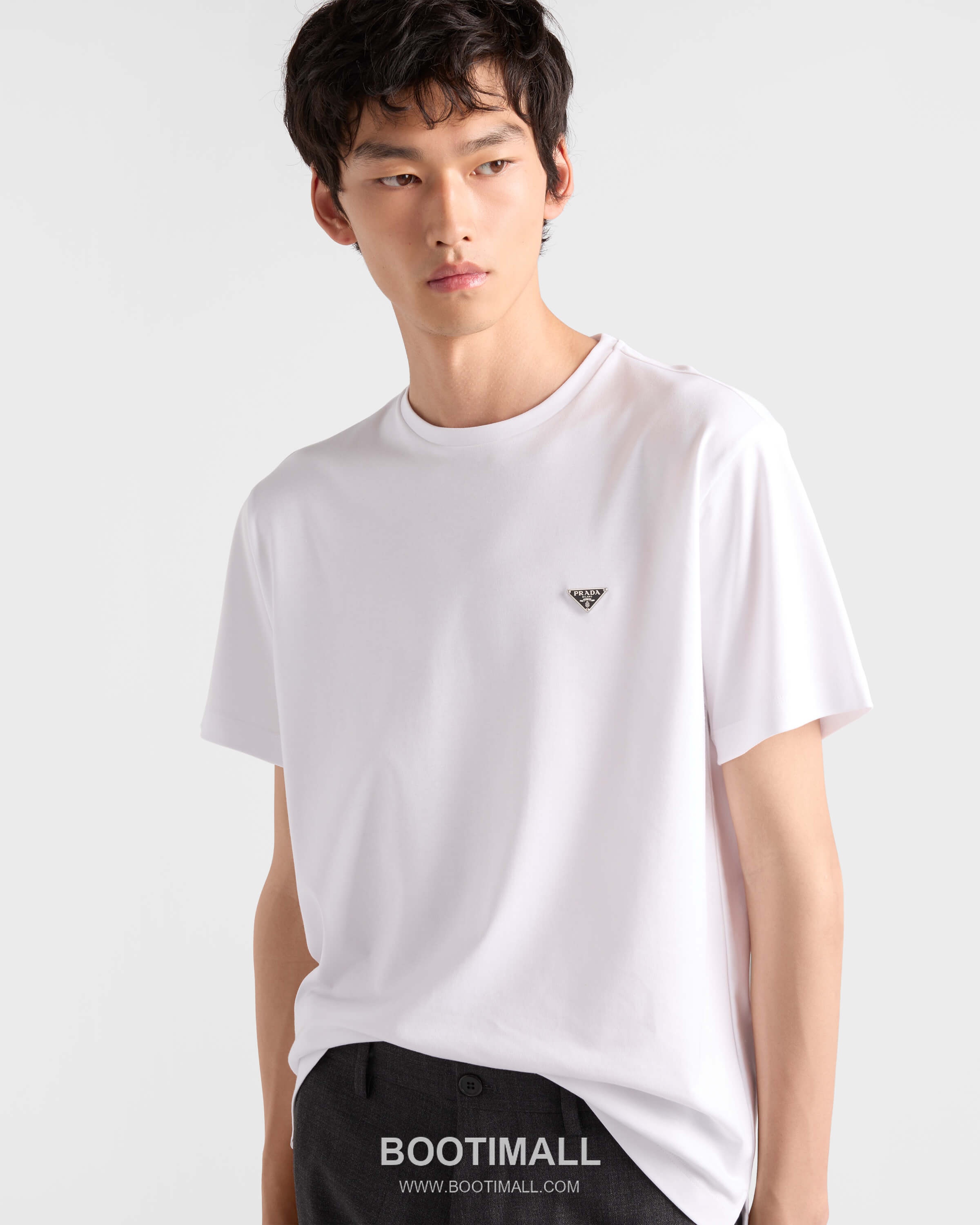 Prada Triangle Logo T-Shirt Cotton Black 프라다 트라이앵글 로고 티셔츠 코튼 블랙 15