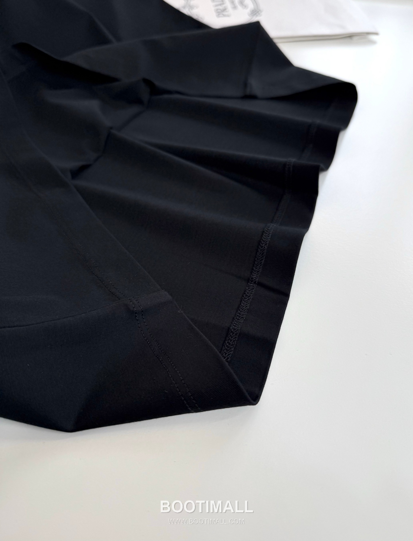 Prada Triangle Logo T-Shirt Cotton Black 프라다 트라이앵글 로고 티셔츠 코튼 블랙 6