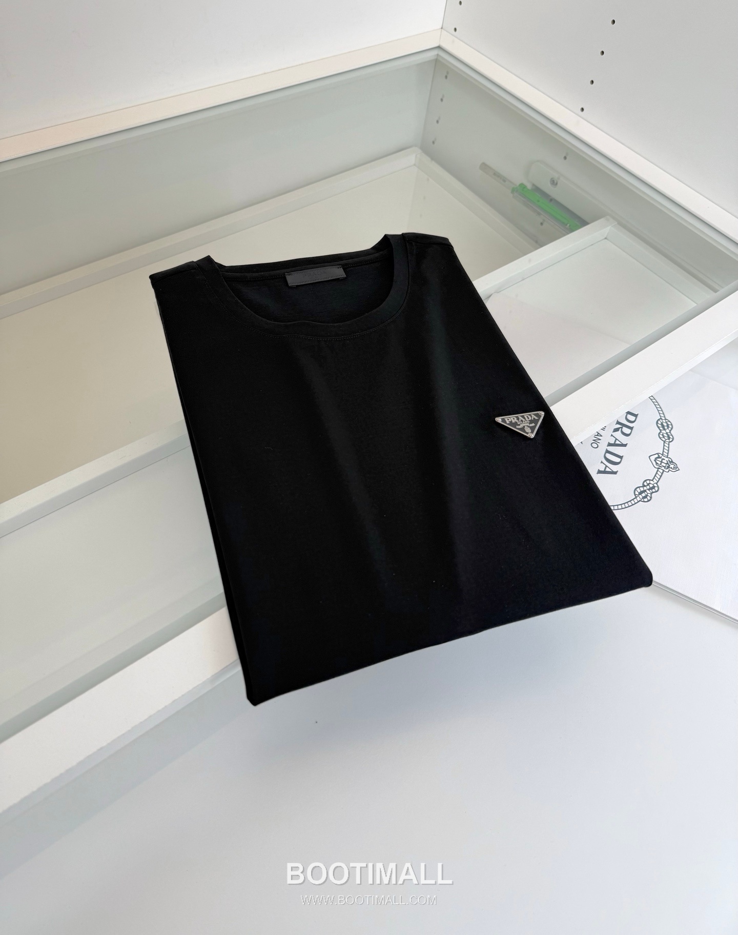 Prada Triangle Logo T-Shirt Cotton Black 프라다 트라이앵글 로고 티셔츠 코튼 블랙 8