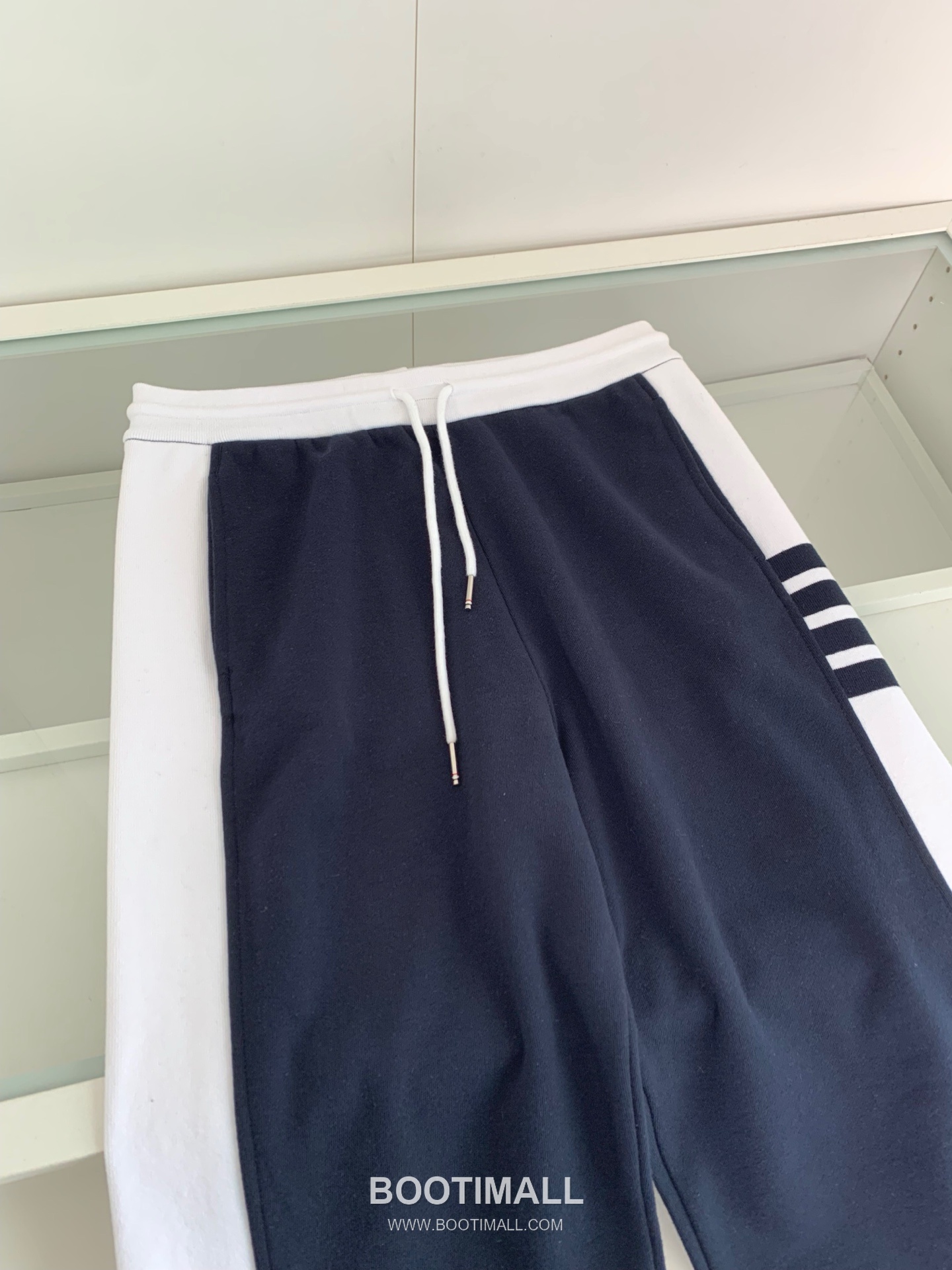 Thom Browne 2026 Pre-Spring Sweatpants Cotton Navy 톰브라운 2026 프리 스프링 스웻팬츠 코튼 네이비 3