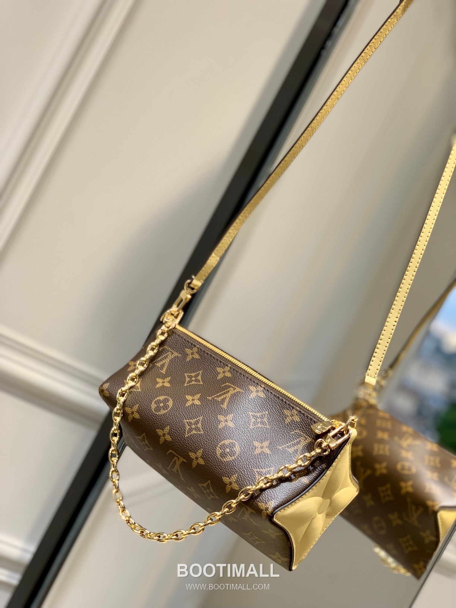 Louis Vuitton Bloom Pouch Monogram Canvas Brown 루이비통 블룸 파우치 M11672 모노그램 캔버스 브라운 22.5cm 3