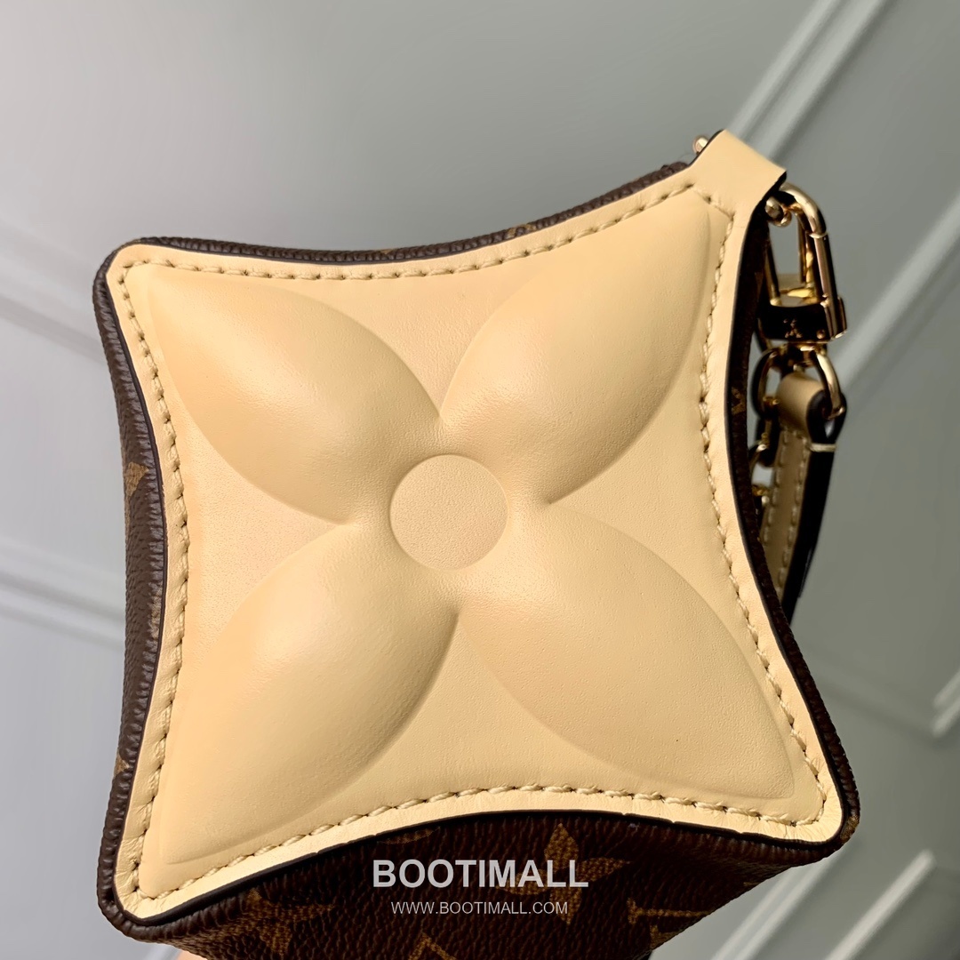 Louis Vuitton Bloom Pouch Monogram Canvas Brown 루이비통 블룸 파우치 M11672 모노그램 캔버스 브라운 22.5cm 7