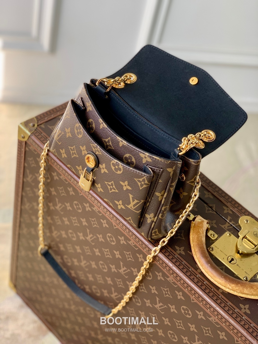 Louis Vuitton Saint Germain BB Monogram Canvas Black Top Handle Bag 루이비통 생제르맹 BB M26398 모노그램 캔버스 블랙 탑핸들백 24cm 9