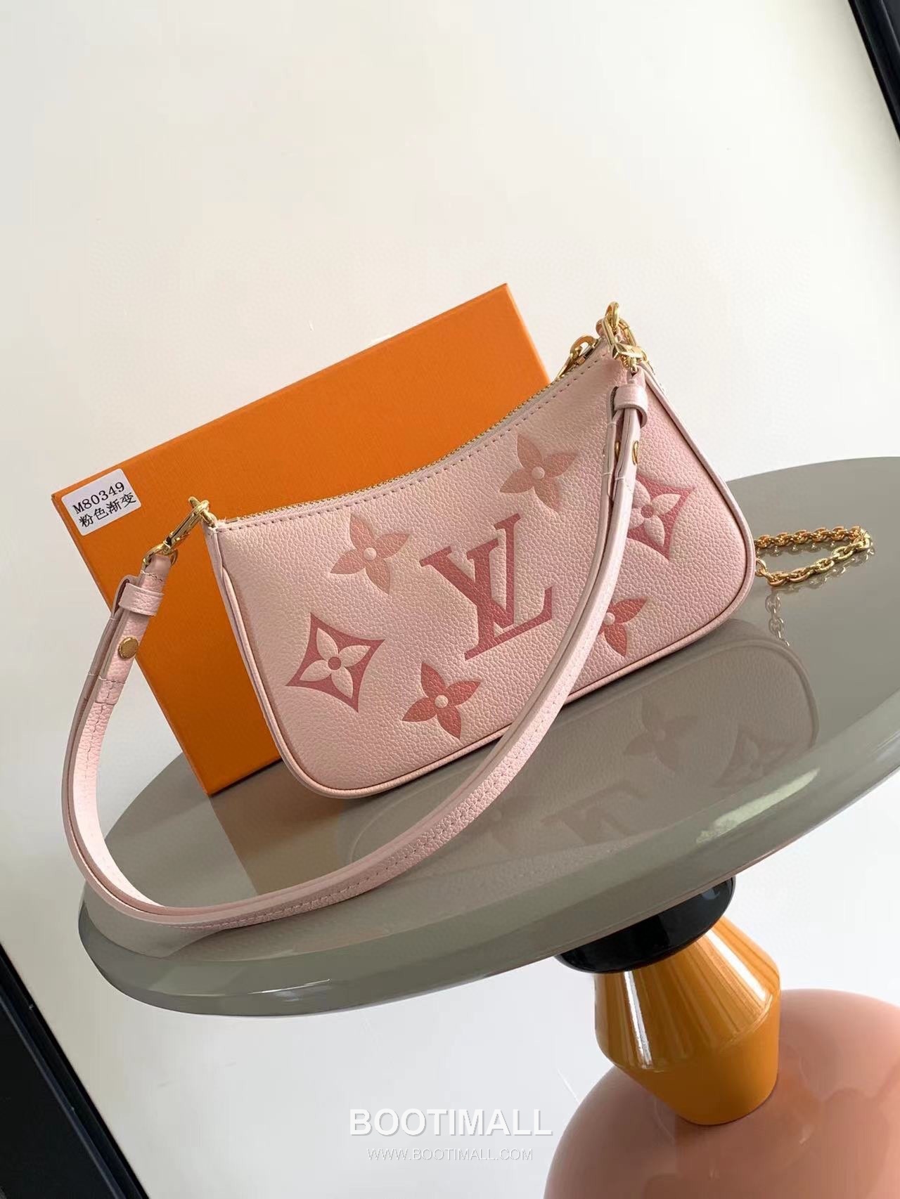 Louis Vuitton Easy Pouch Monogram Leather Dune 루이비통 이지 파우치 모노그램 레더 샌드 19cm 3