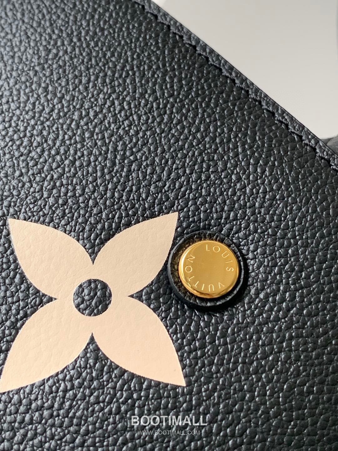 Louis Vuitton Montaigne BB Monogram Empreinte Leather Grey Top Handle Bag 루이비통 몽테뉴 BB M41053 모노그램 앙프렝뜨 레더 그레이 토트백 29cm 4