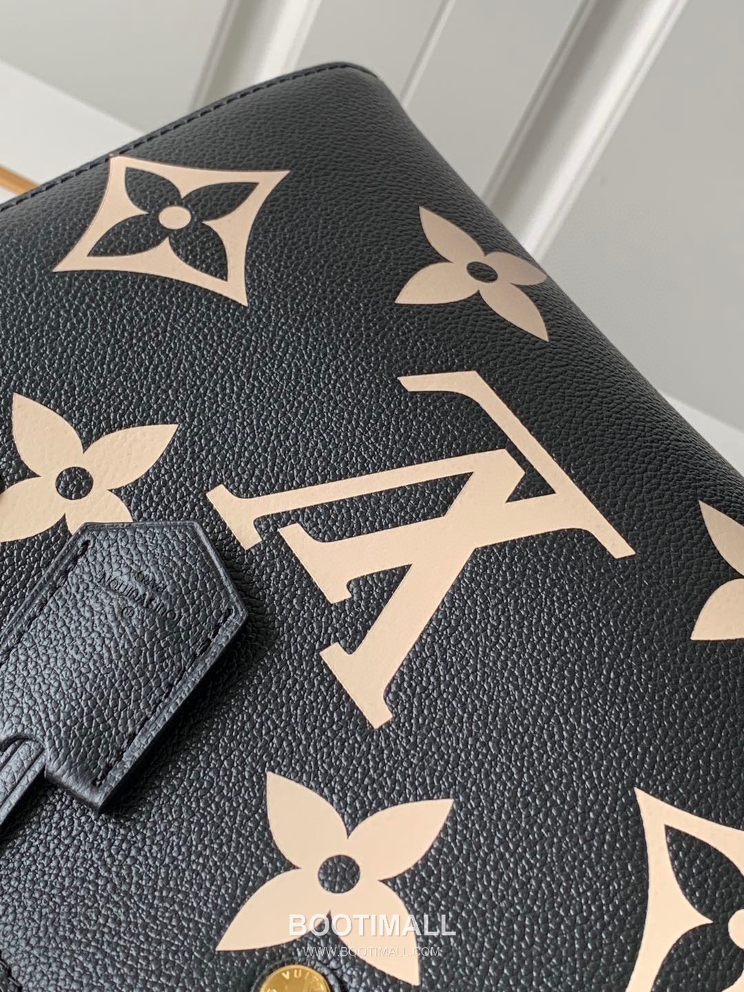 Louis Vuitton Montaigne BB Monogram Empreinte Leather Grey Top Handle Bag 루이비통 몽테뉴 BB M41053 모노그램 앙프렝뜨 레더 그레이 토트백 29cm 6