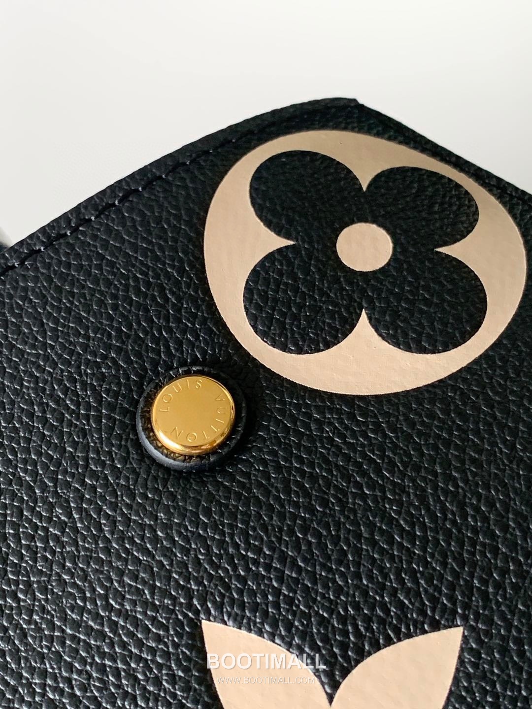 Louis Vuitton Montaigne MM Monogram Empreinte Leather Gray Handbag 루이비통 몽테뉴 MM M41048 모노그램 앙프렝뜨 레더 그레이 핸드백 33cm 4