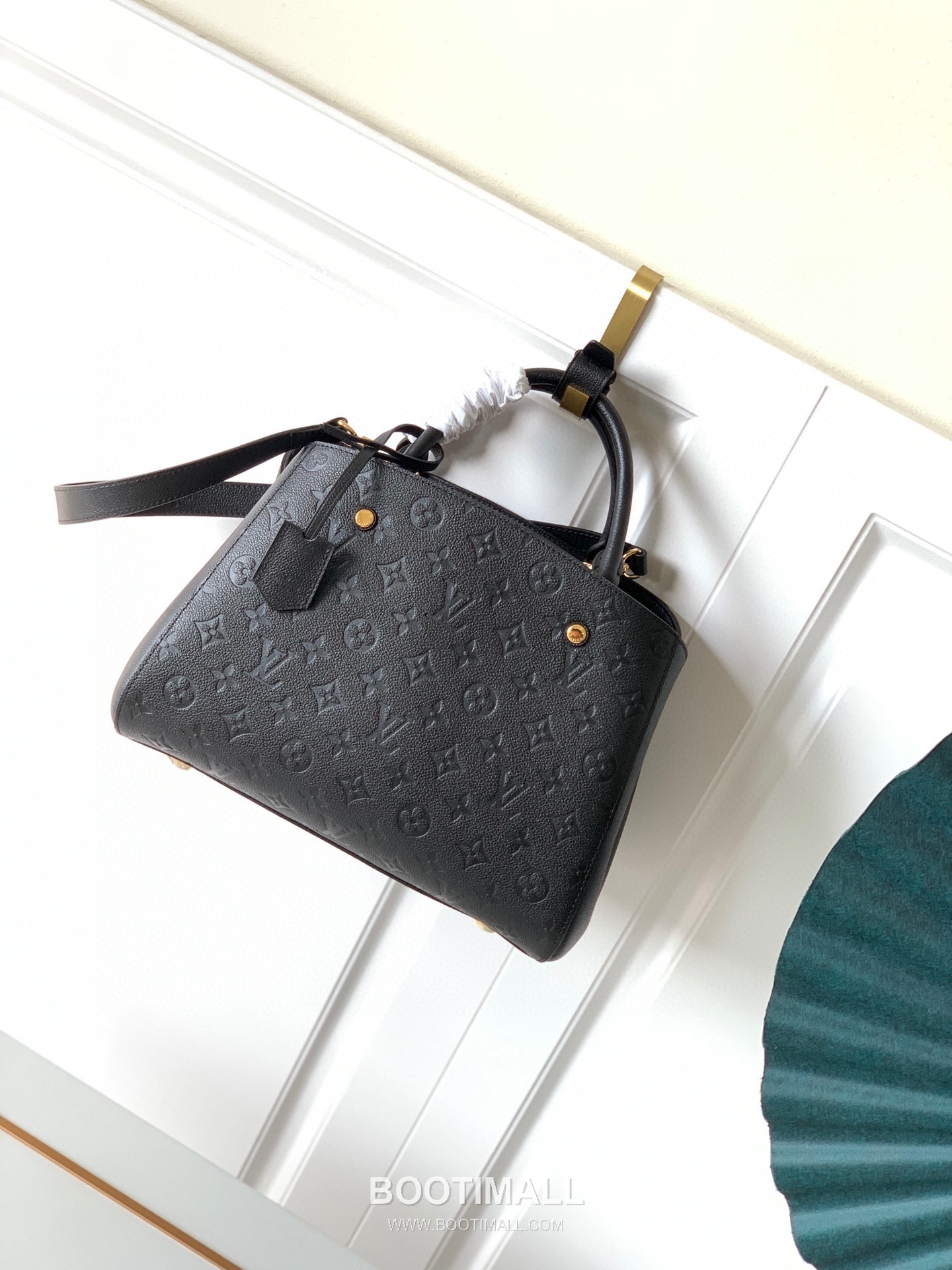Louis Vuitton Montaigne MM Monogram Empreinte Leather Black Handbag 루이비통 몽테뉴 MM M41048 모노그램 앙프렝뜨 레더 블랙 핸드백 33cm 1