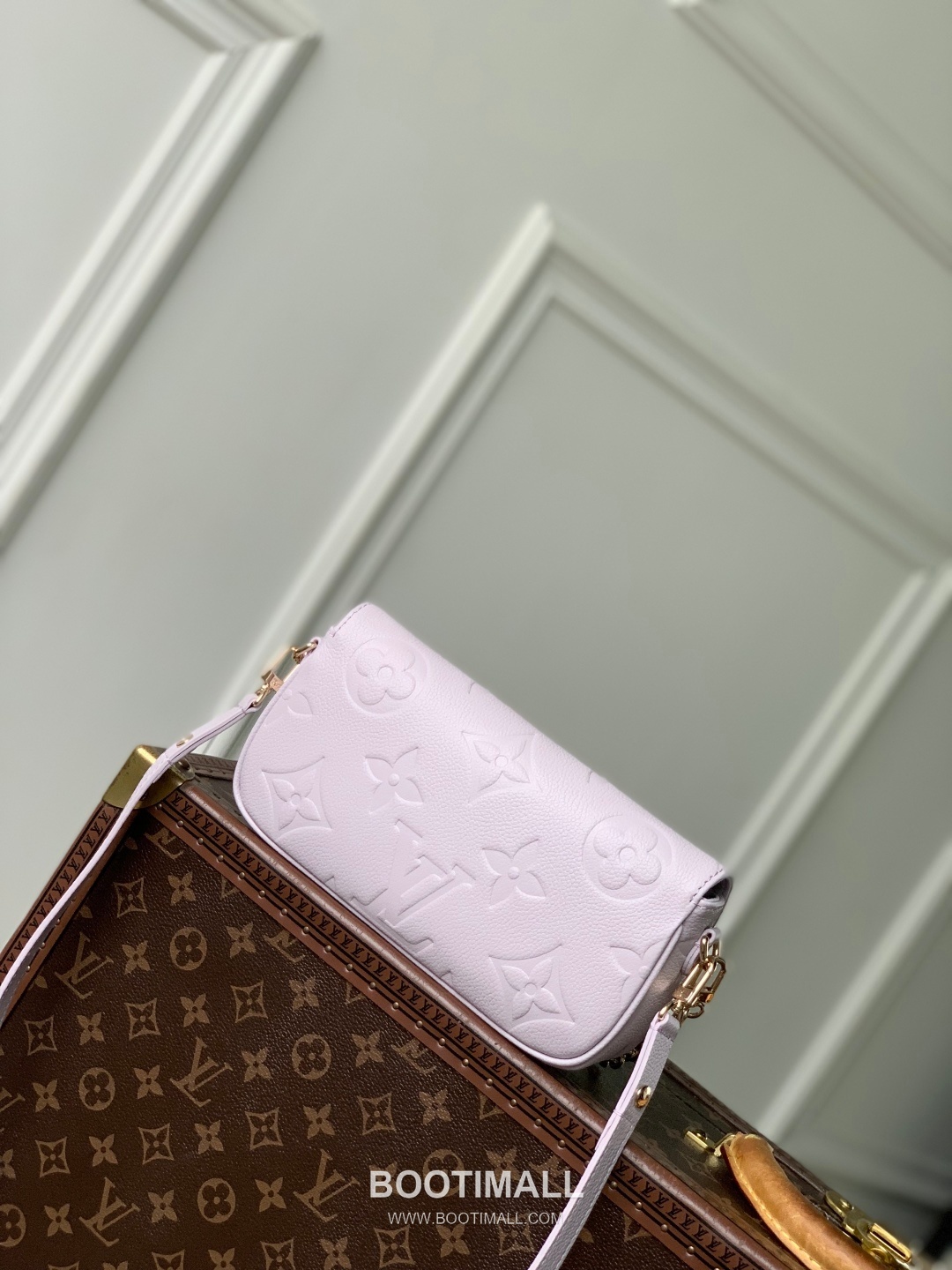 Louis Vuitton Wallet On Chain Ivy Monogram Empreinte Leather Light Purple 루이비통 월릿 온 체인 아이비 M25714 모노그램 앙프렝뜨 레더 라이트 퍼플 23.5cm 3