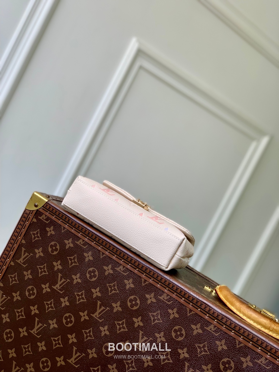 Louis Vuitton Nano Madeleine Bag Monogram Empreinte Leather Top Handle Bag 루이비통 나노 마들렌 백 M25596 모노그램 앙프렝뜨 레더 탑핸들백 21cm 4