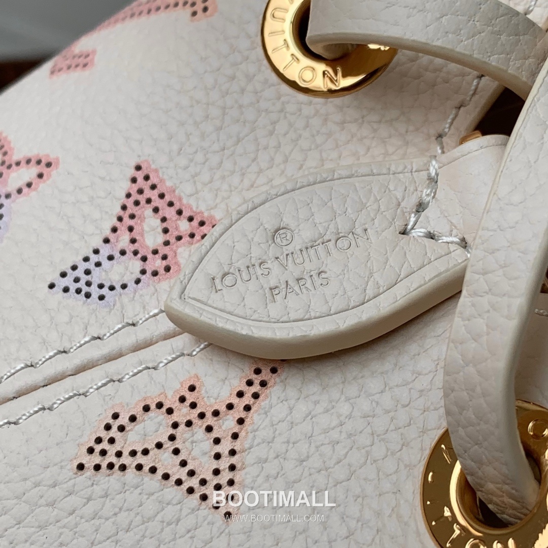 Louis Vuitton Bella Handbag Perforated Leather 루이비통 벨라 핸드백 M15114 퍼포레이티드 레더 22cm 7