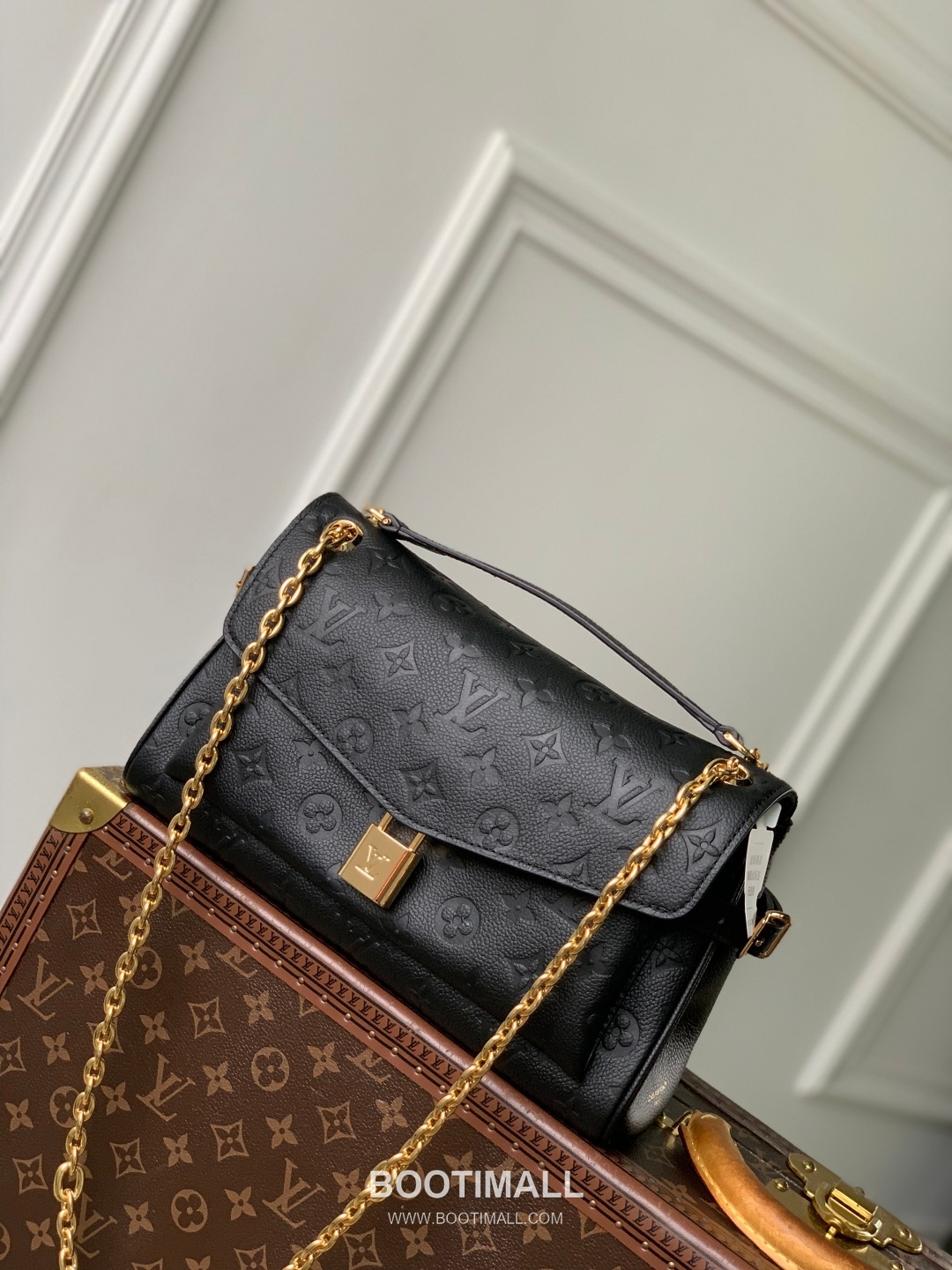 Louis Vuitton Anytime Flap Bag Monogram Empreinte Leather Black Shoulder Bag 루이비통 애니타임 플랩 백 M14604 모노그램 앙프렝뜨 레더 블랙 숄더백 29.5cm 1
