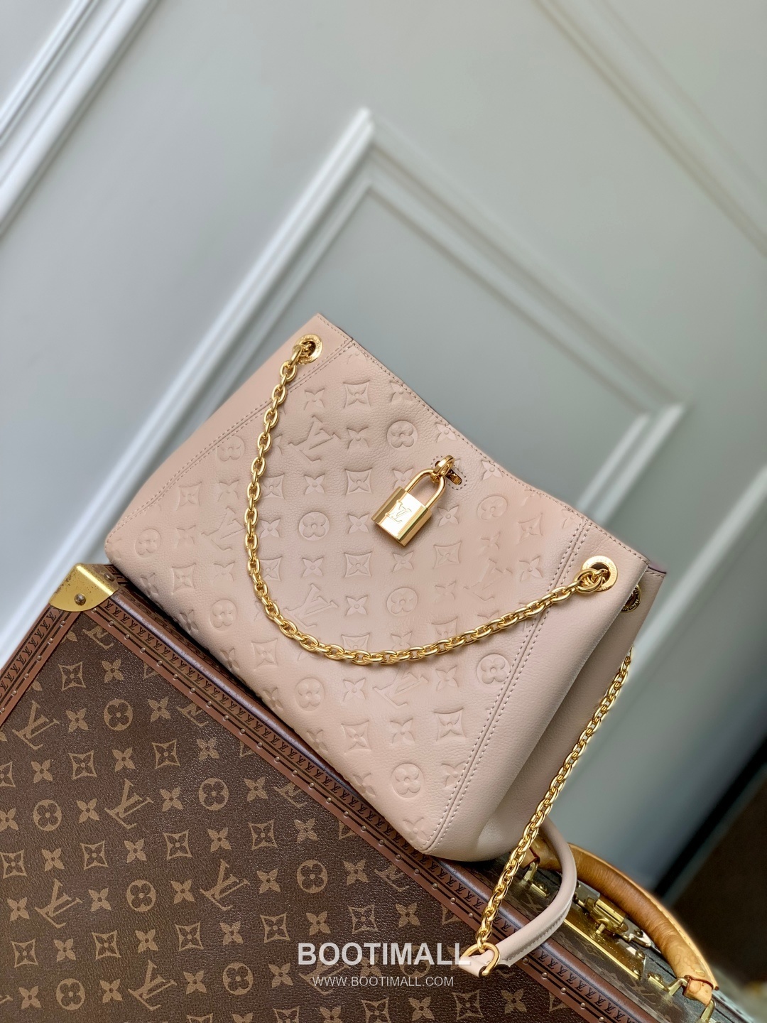 Louis Vuitton Anytime PM Monogram Empreinte Leather Straw White Handbag 루이비통 애니타임 PM M14569 모노그램 앙프렝뜨 레더 샌드 화이트 핸드백 34cm 2