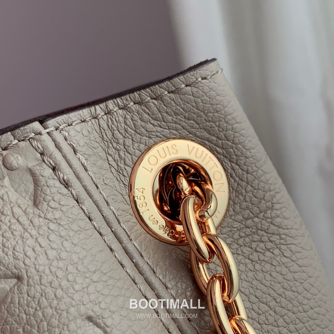 Louis Vuitton Anytime PM Monogram Empreinte Leather Gray Handbag 루이비통 애니타임 PM M14414 모노그램 앙프렝뜨 레더 그레이 핸드백 34cm 6