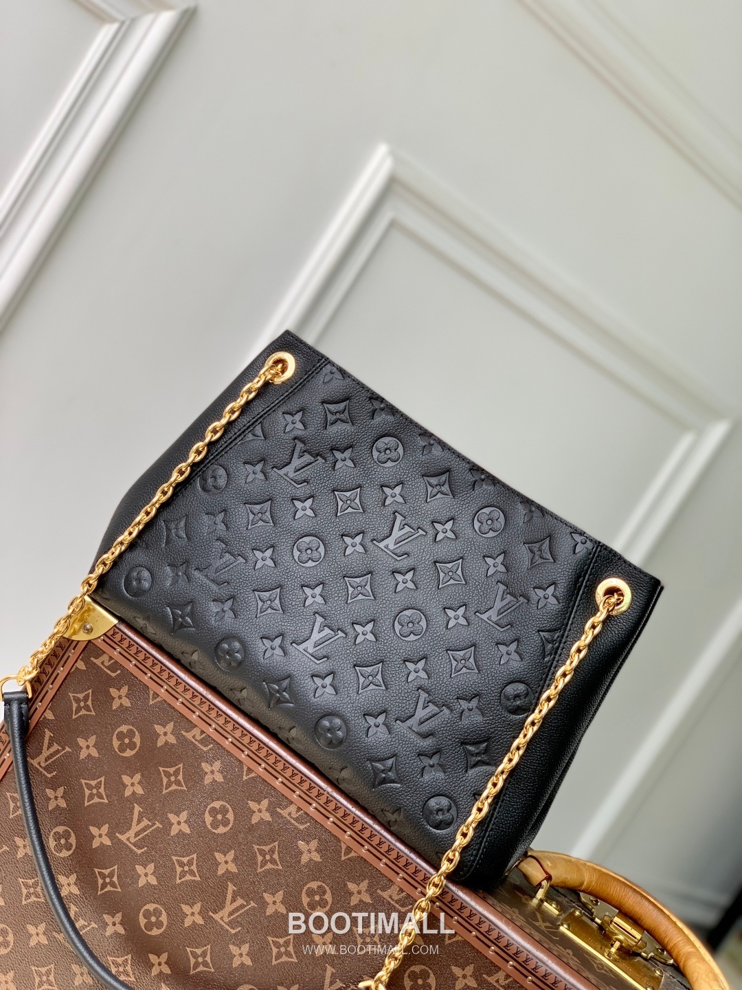 Louis Vuitton Anytime PM Monogram Empreinte Leather Gray Handbag 루이비통 애니타임 PM M14414 모노그램 앙프렝뜨 레더 그레이 핸드백 34cm 3