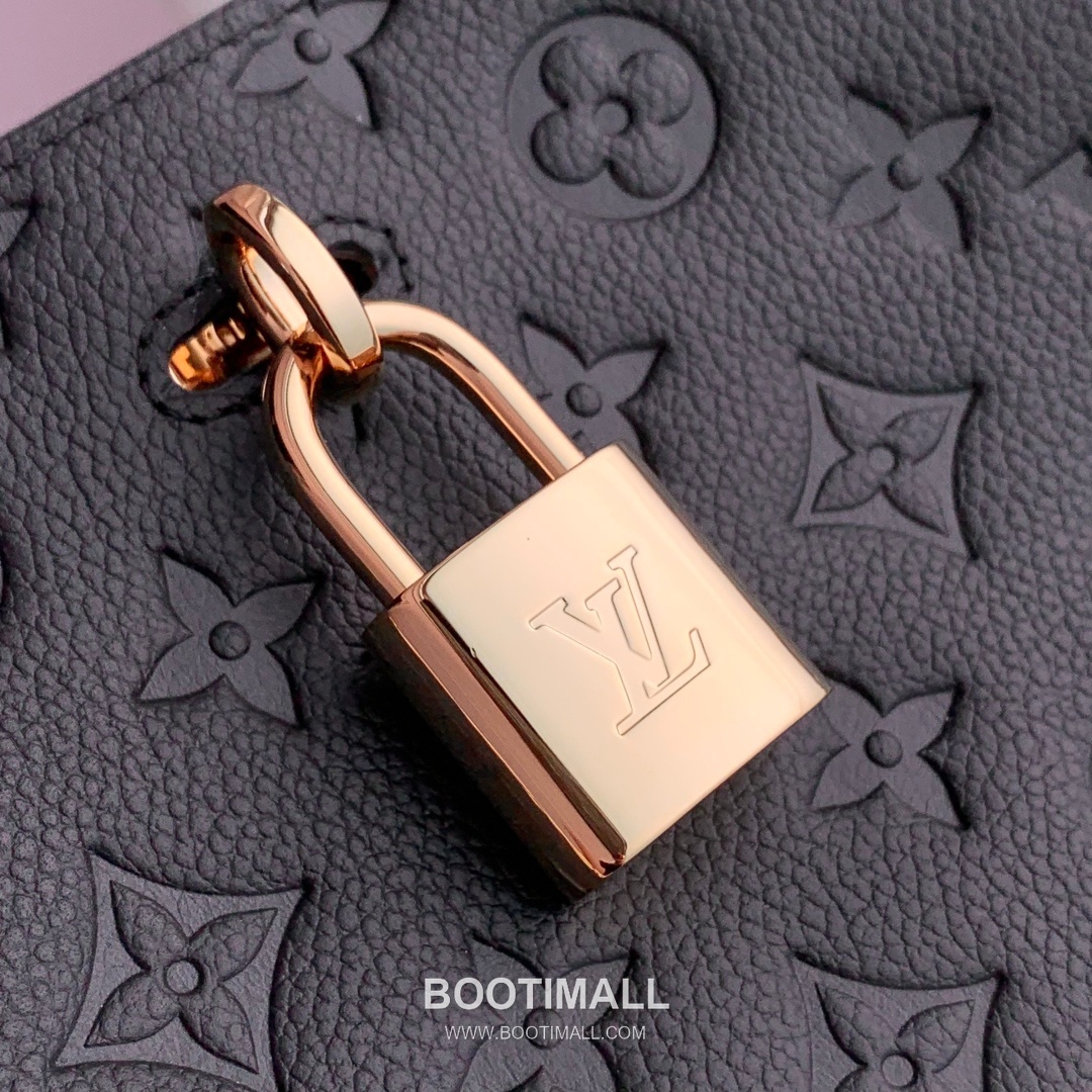 Louis Vuitton Anytime PM Monogram Empreinte Leather Gray Handbag 루이비통 애니타임 PM M14414 모노그램 앙프렝뜨 레더 그레이 핸드백 34cm 5