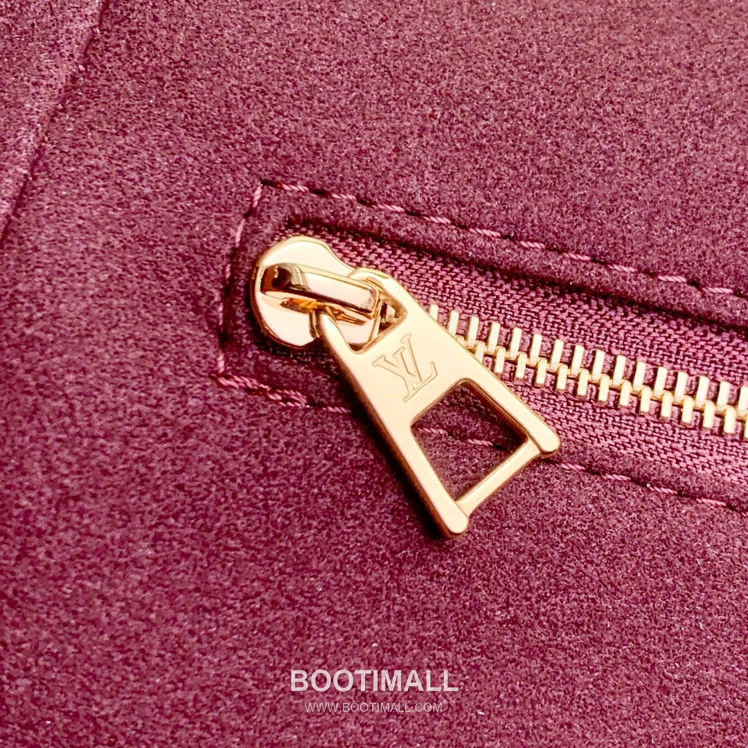 Louis Vuitton Anytime Medium Handbag Monogram Empreinte Leather Gray 루이비통 애니타임 미디엄 핸드백 모노그램 앙프렝뜨 레더 그레이 42cm 7