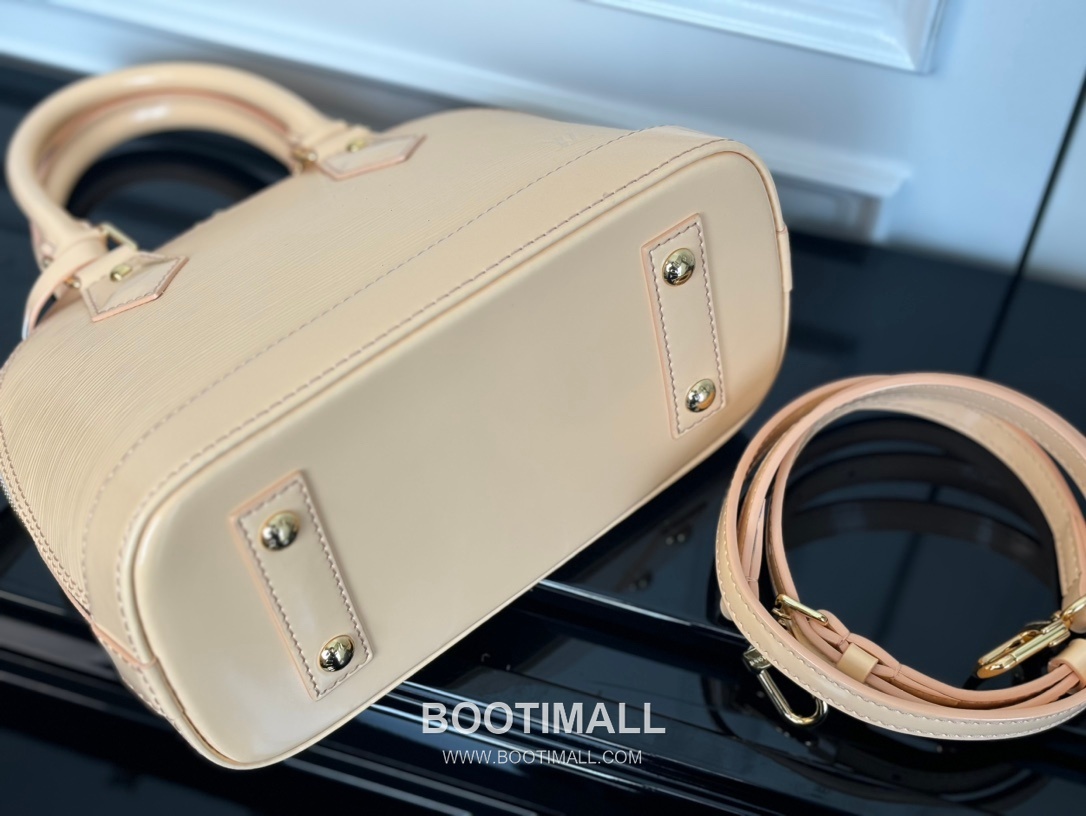 Louis Vuitton Alma BB Epi Leather Apricot Top Handle Bag 루이비통 알마 BB M40301 에피 레더 살구 핸드백 24cm 5