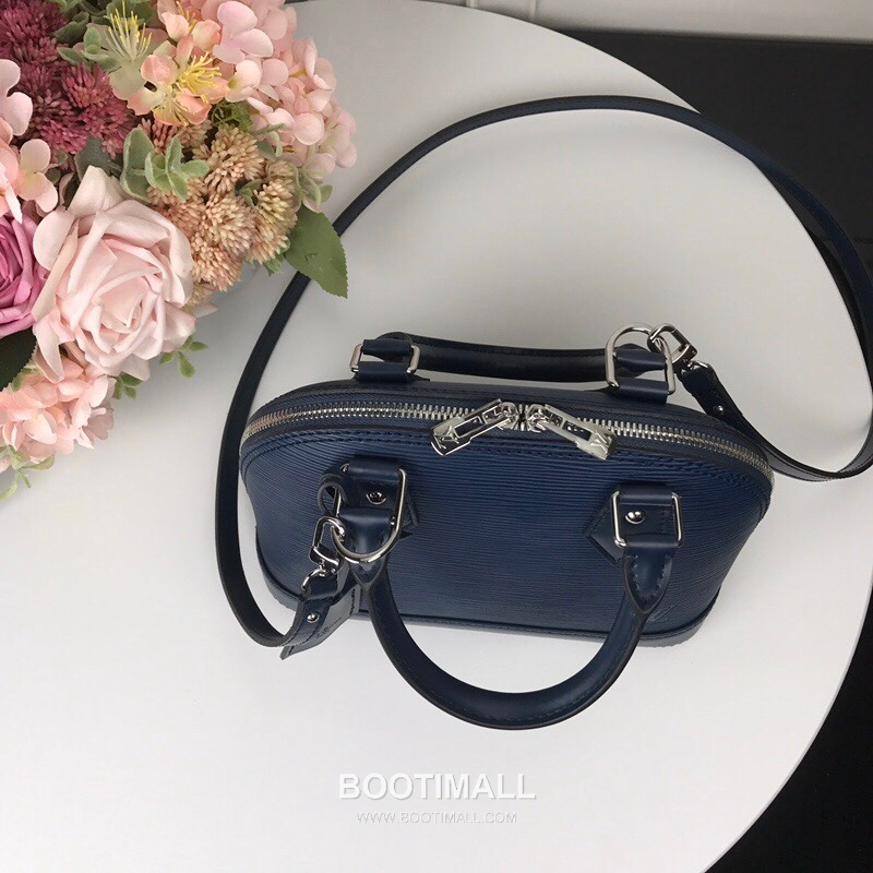Louis Vuitton Alma BB Epi Leather Indigo Top Handle Bag 루이비통 알마 BB M40301 에피 레더 인디고 토트백 25cm 4