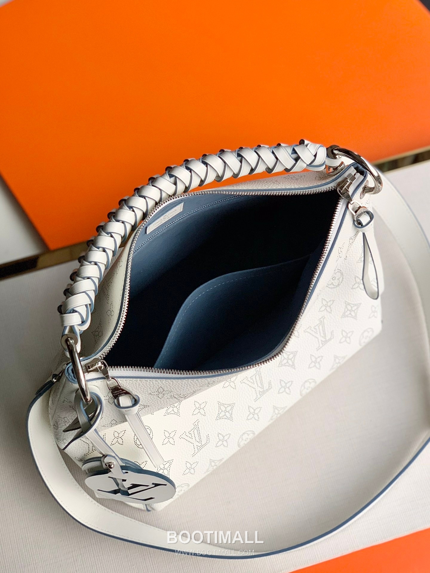 Louis Vuitton Babylone BB Perforated Calfskin Handbag 루이비통 바빌론 BB M56201 펀칭 카프스킨 핸드백 32cm 8