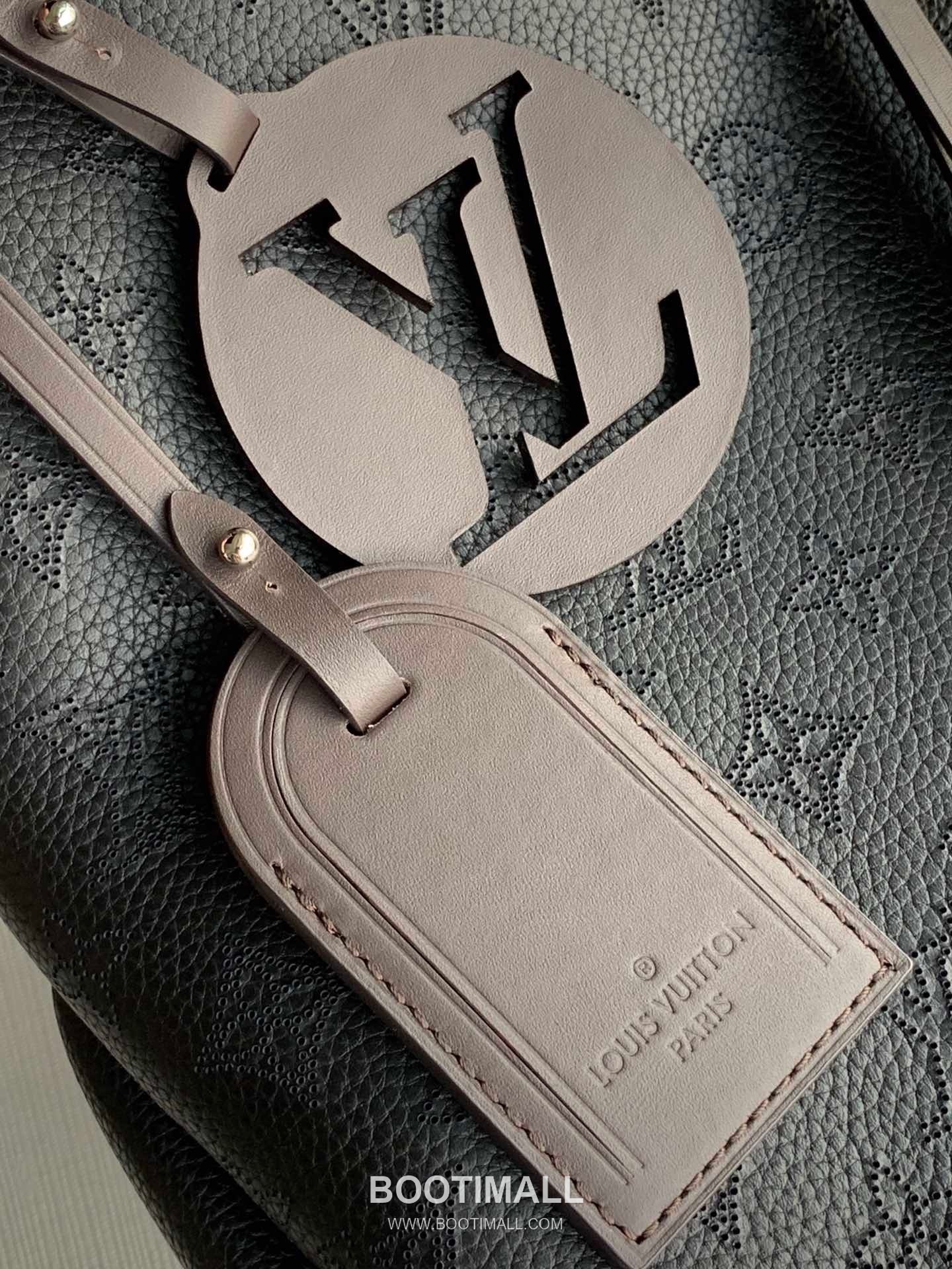 Louis Vuitton Babylone BB Perforated Calfskin Handbag 루이비통 바빌론 BB M56073 펀칭 카프스킨 핸드백 32cm 4