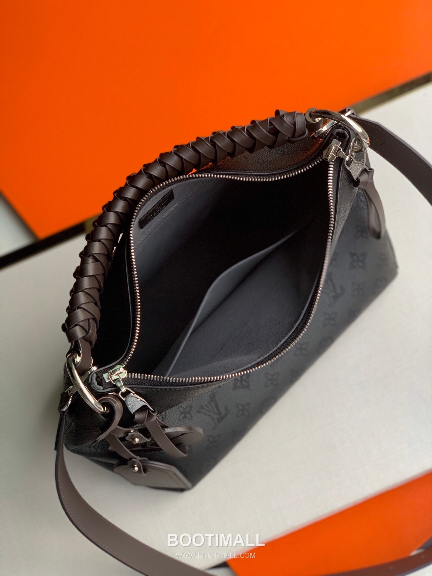 Louis Vuitton Babylone BB Perforated Calfskin Handbag 루이비통 바빌론 BB M56073 펀칭 카프스킨 핸드백 32cm 7