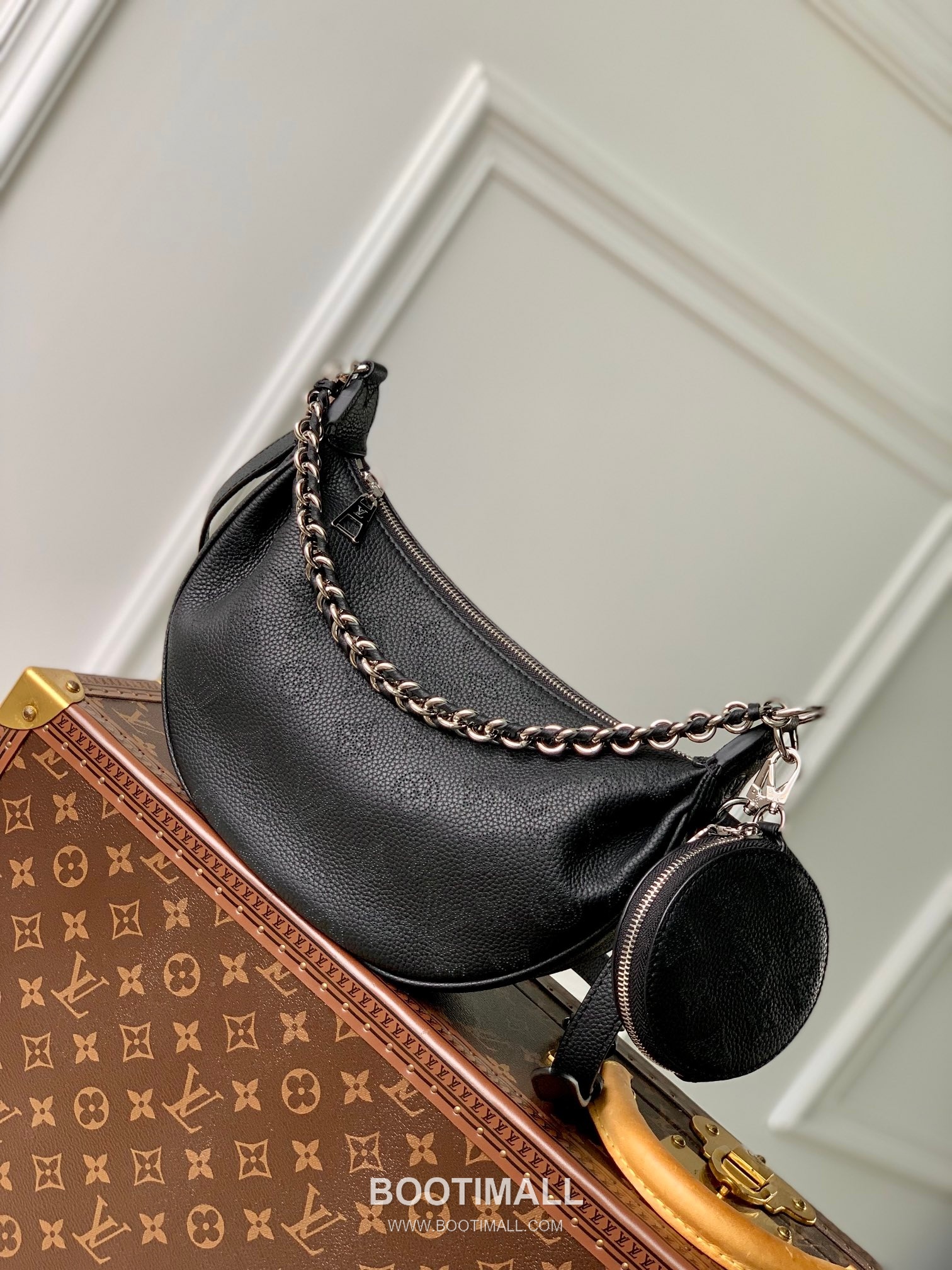 Louis Vuitton Baia Moon PM Black Handbag 루이비통 바이아 문 스몰 블랙 핸드백 1
