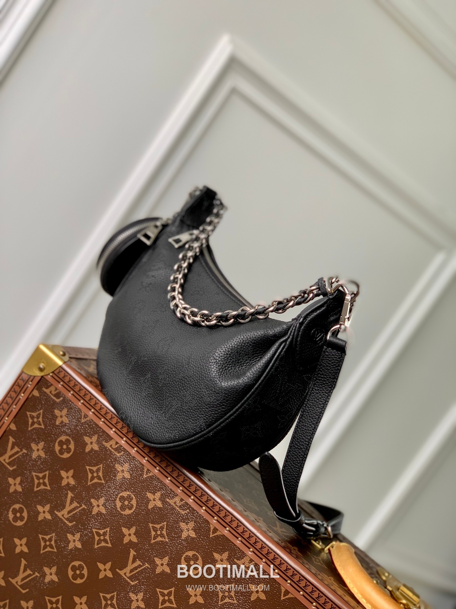 Louis Vuitton Baia Moon PM Black Handbag 루이비통 바이아 문 스몰 블랙 핸드백 2