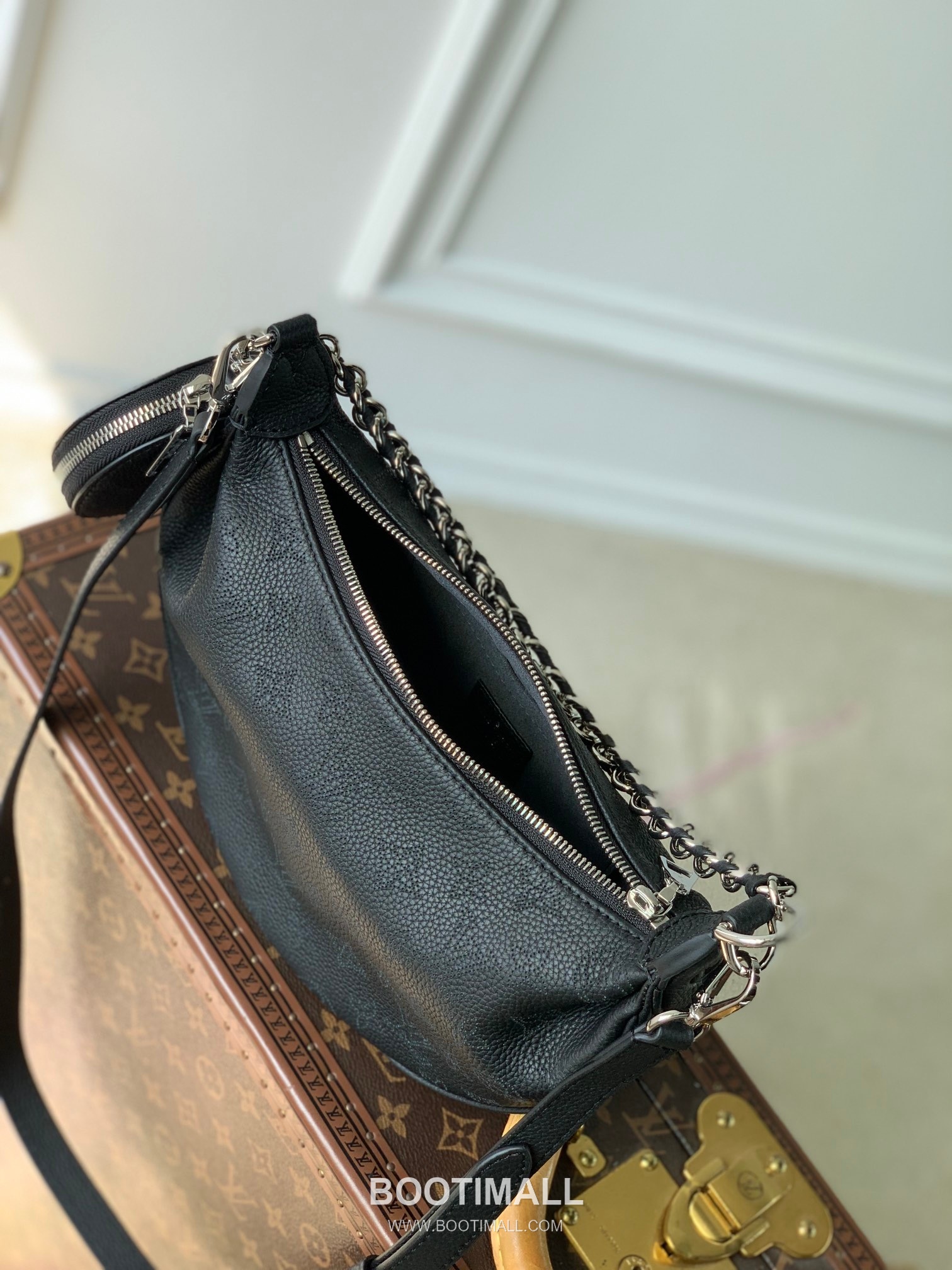 Louis Vuitton Baia Moon PM Black Handbag 루이비통 바이아 문 스몰 블랙 핸드백 7