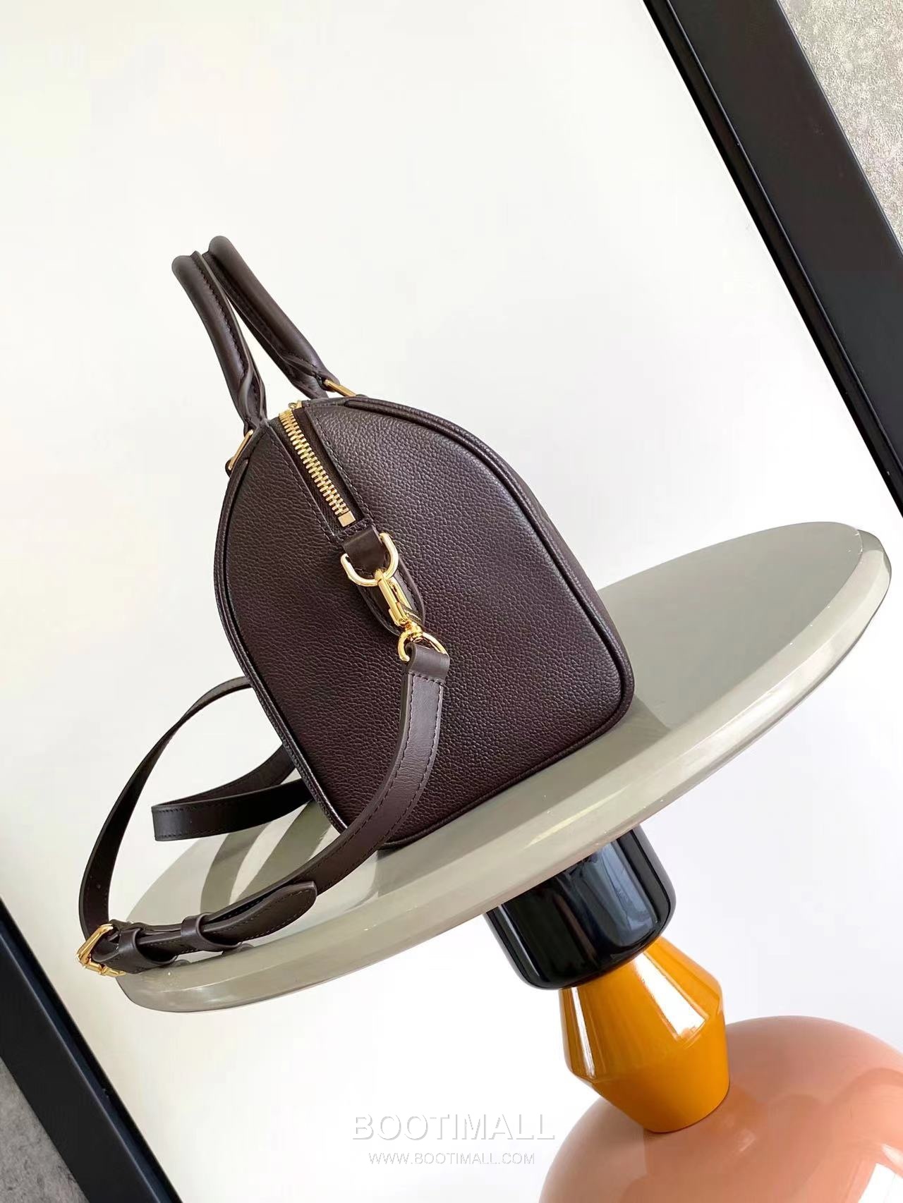 Louis Vuitton Speedy Bandoulière 25 Monogram Empreinte Leather Brown Top Handle Bag 루이비통 스피디 반둘리에르 25 모노그램 앙프렝뜨 레더 브라운 토트백 25cm 3