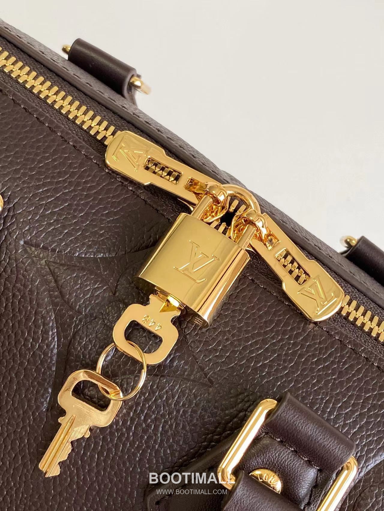 Louis Vuitton Speedy Bandoulière 25 Monogram Empreinte Leather Brown Top Handle Bag 루이비통 스피디 반둘리에르 25 모노그램 앙프렝뜨 레더 브라운 토트백 25cm 6