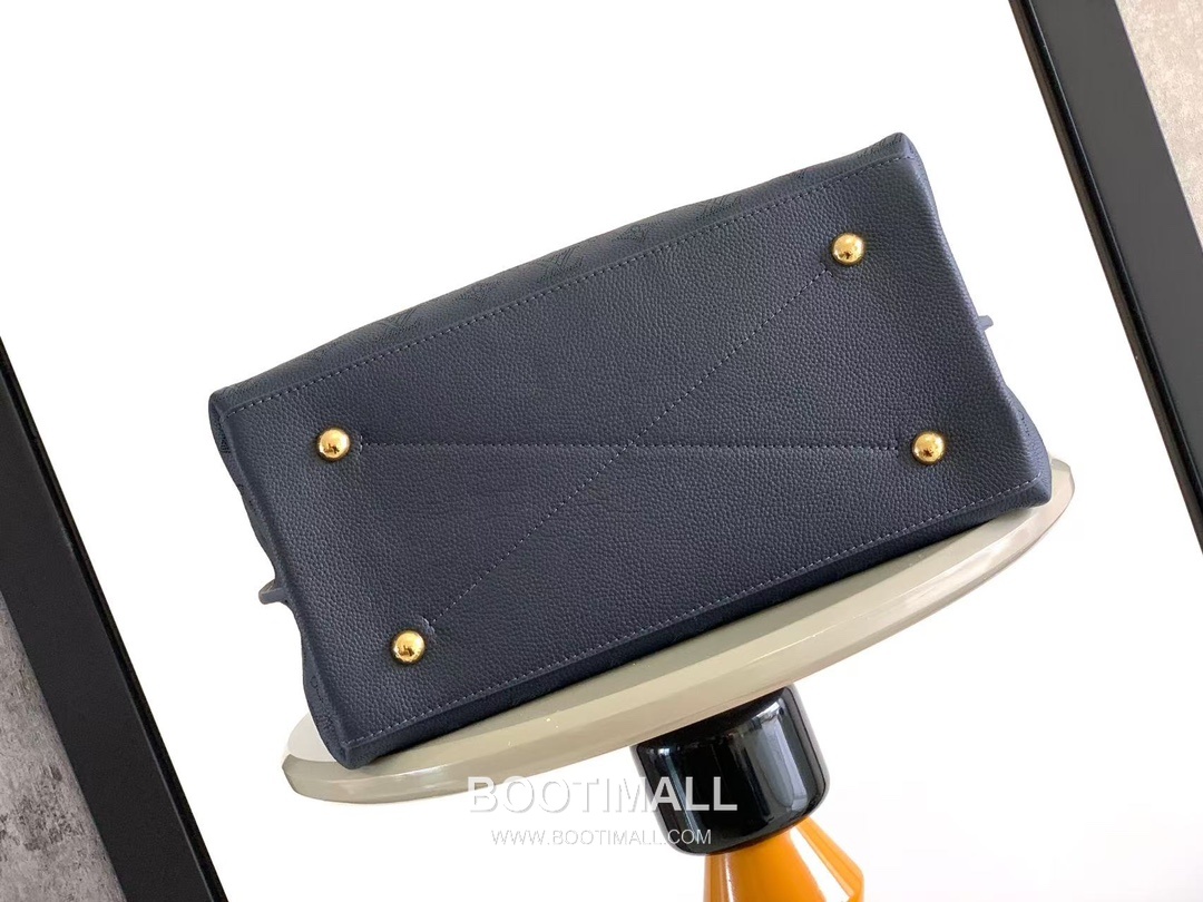 Louis Vuitton Hobo Bag Taurillon Calfskin Black 루이비통 M53188 호보백 토리옹 카프스킨 블랙 40cm 5