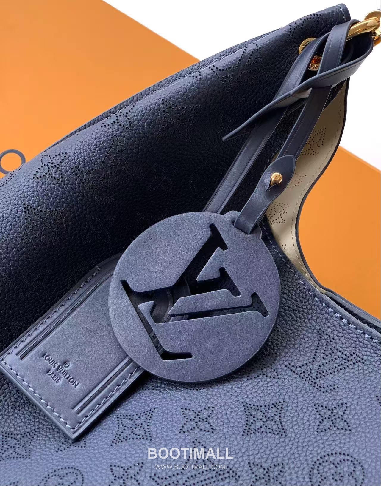 Louis Vuitton Hobo Bag Taurillon Calfskin Black 루이비통 M53188 호보백 토리옹 카프스킨 블랙 40cm 6