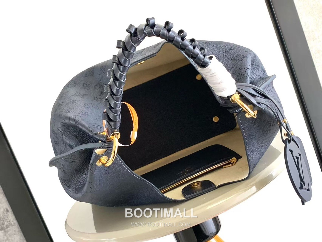 Louis Vuitton Hobo Bag Taurillon Calfskin Black 루이비통 M53188 호보백 토리옹 카프스킨 블랙 40cm 9